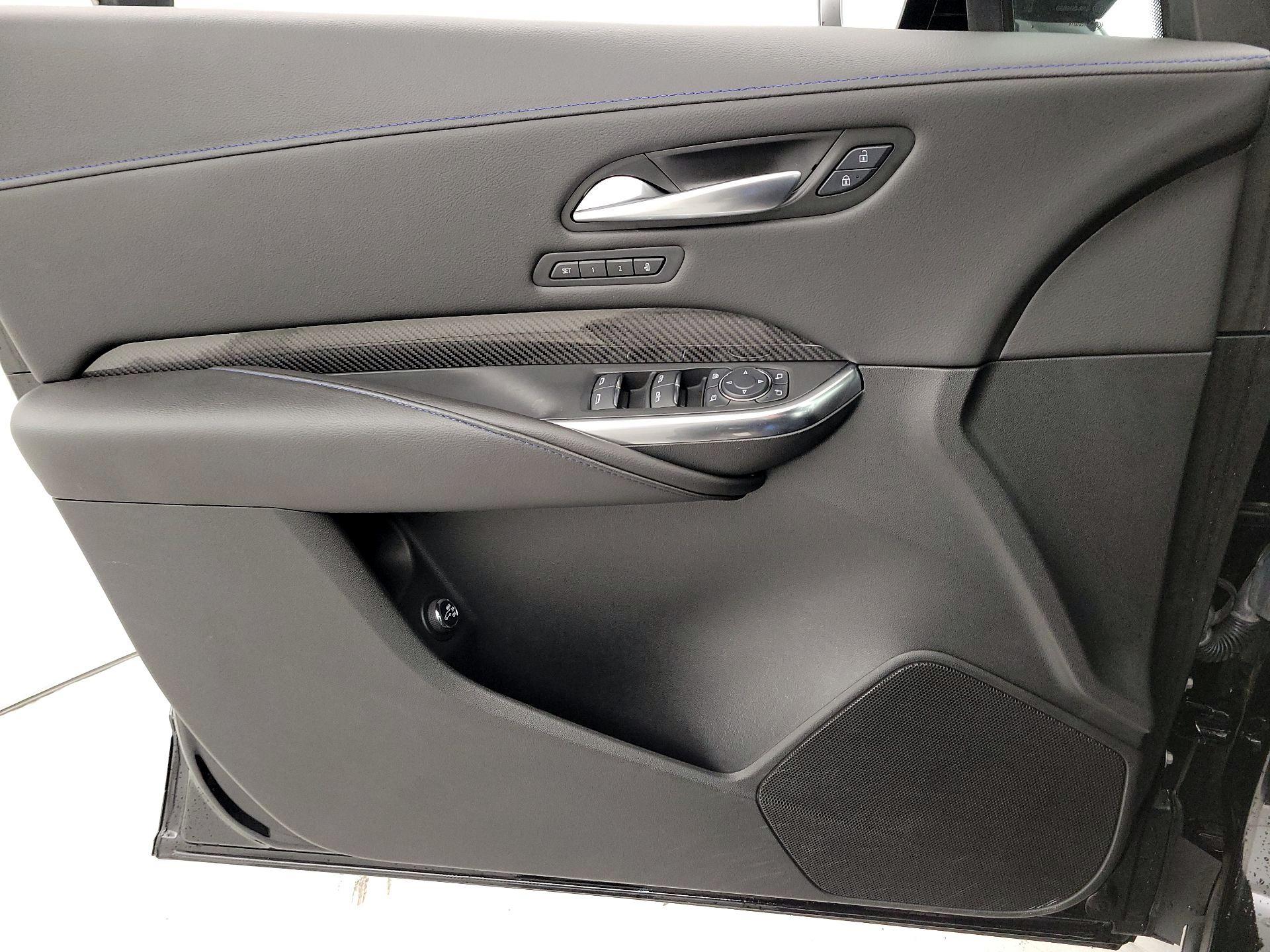 Thumbnail: 2024 Cadillac XT4 - 12