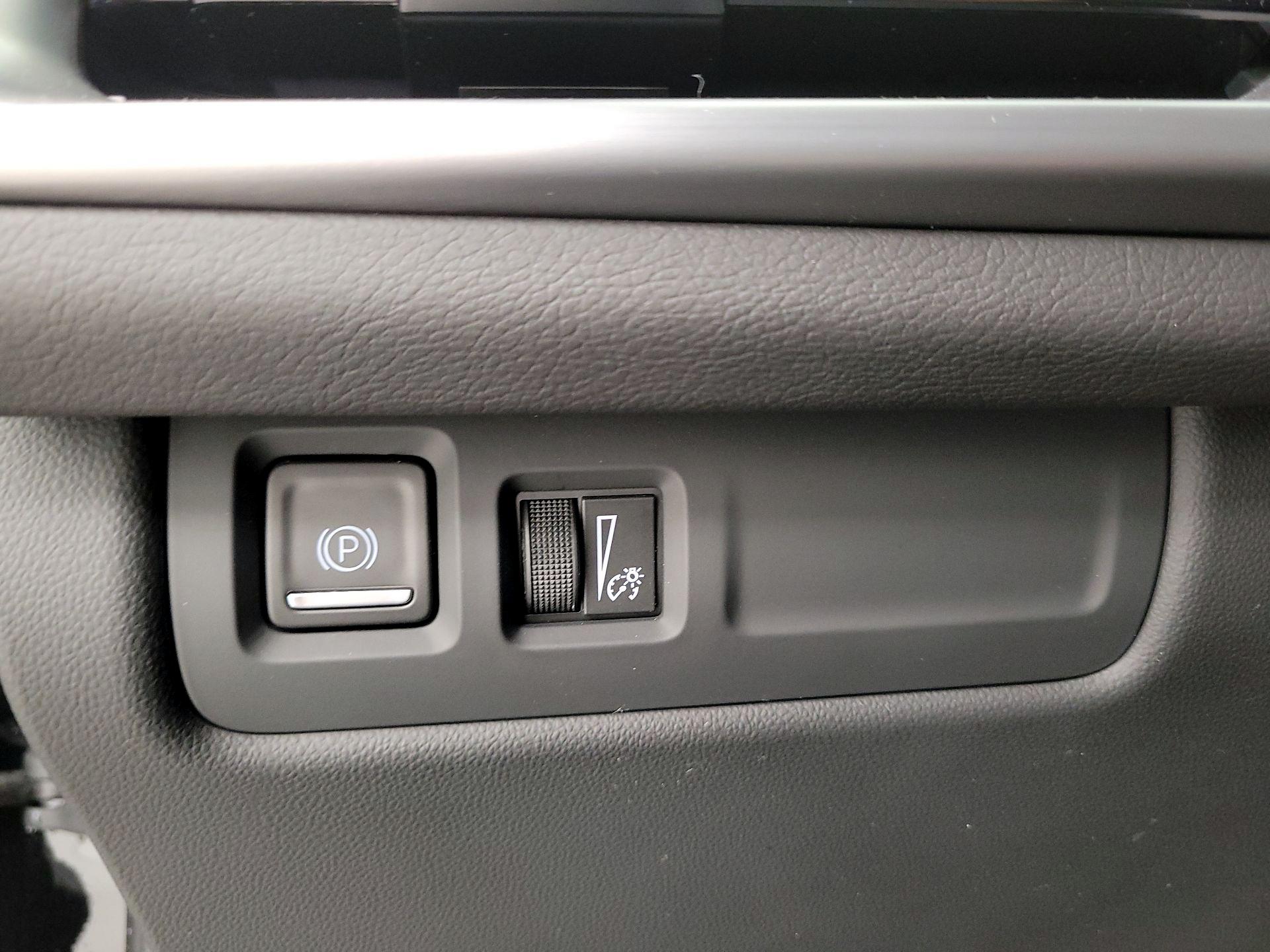 Thumbnail: 2024 Cadillac XT4 - 13