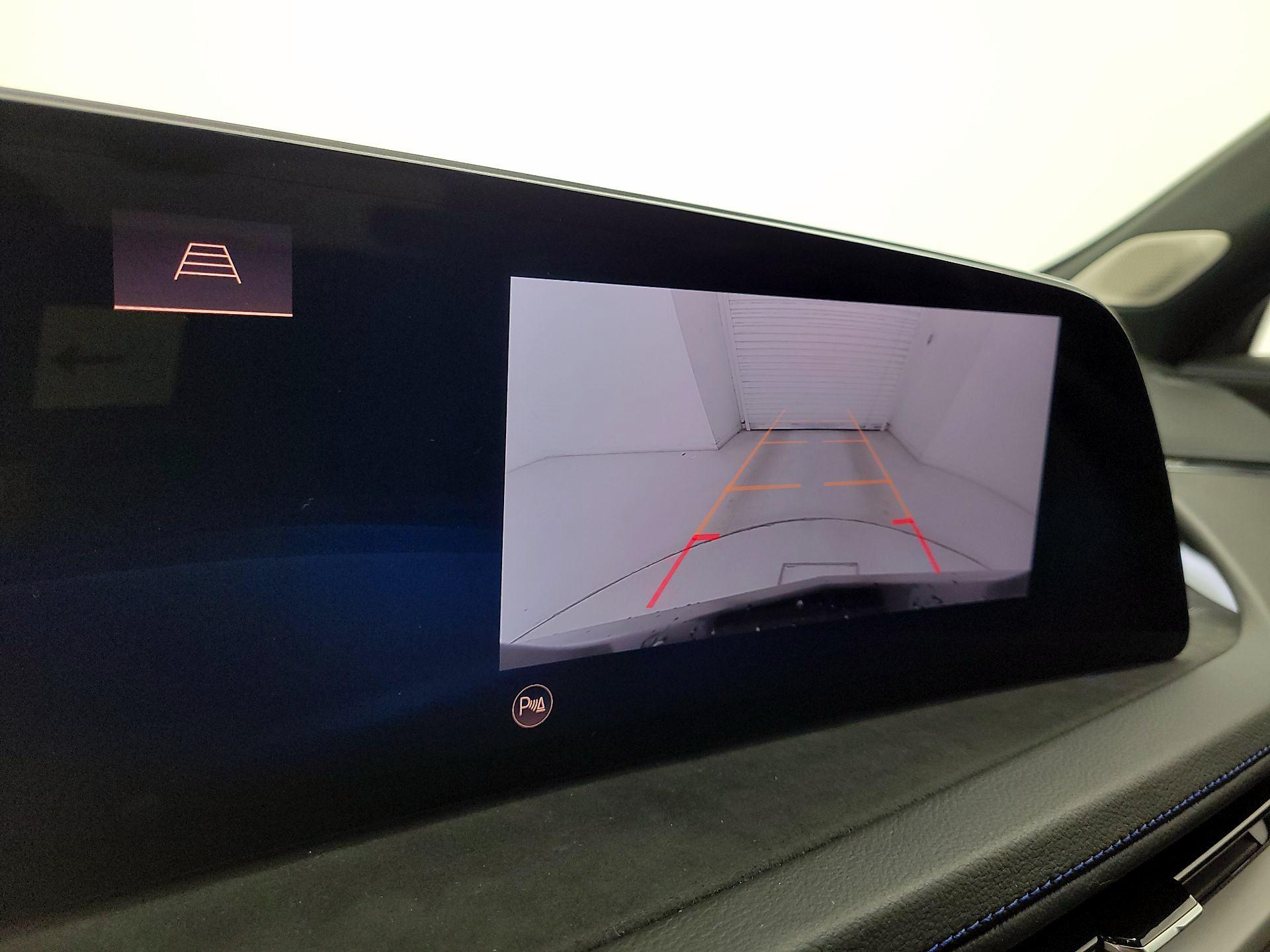 Thumbnail: 2024 Cadillac XT4 - 15