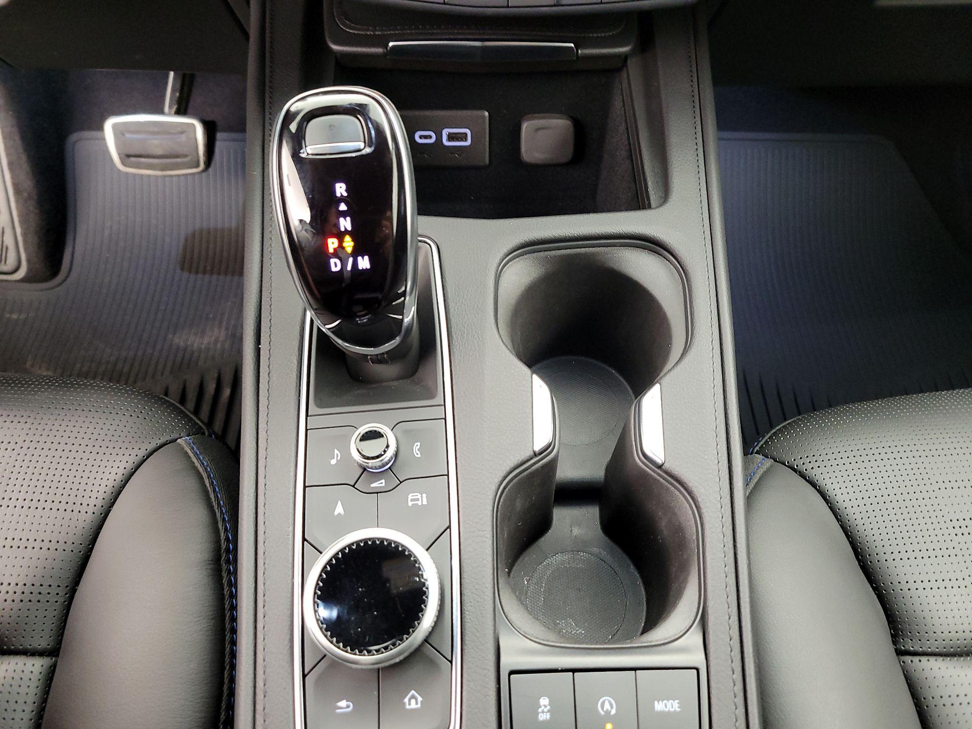 Thumbnail: 2024 Cadillac XT4 - 18