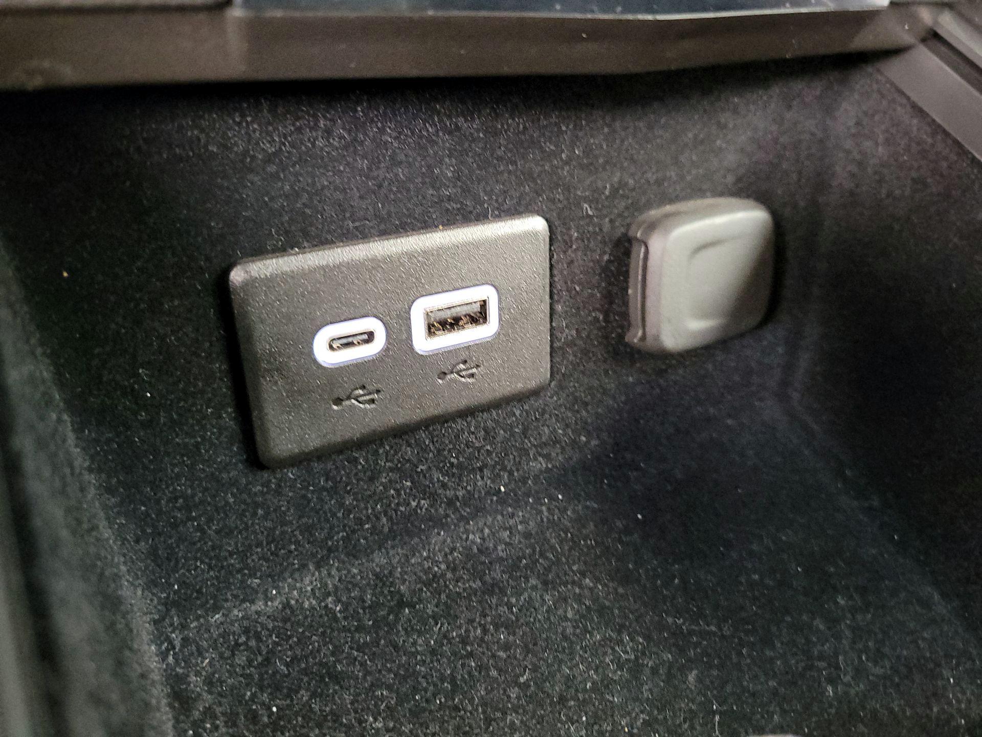 Thumbnail: 2024 Cadillac XT4 - 19