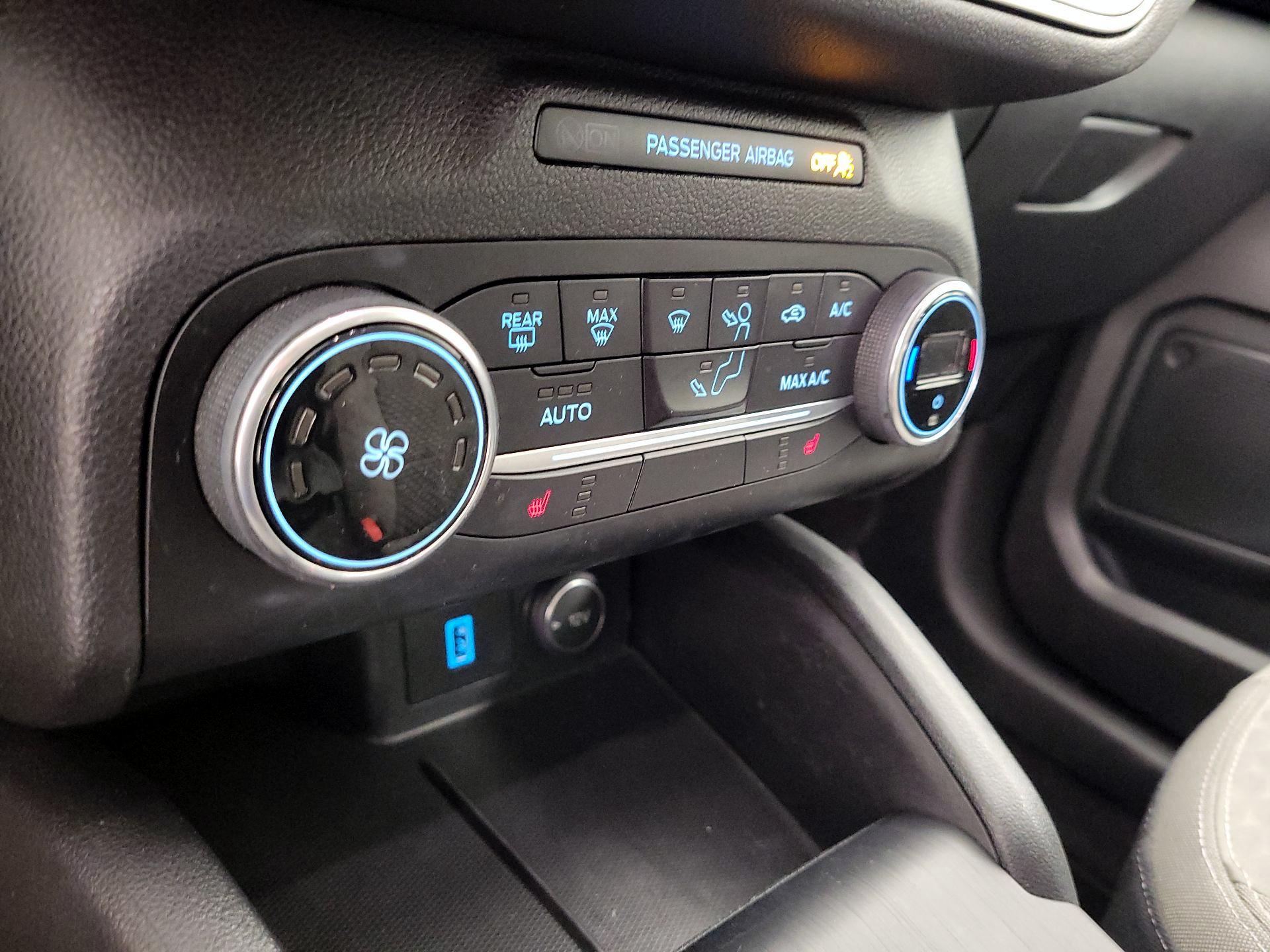 Thumbnail: 2020 Ford Escape - 16