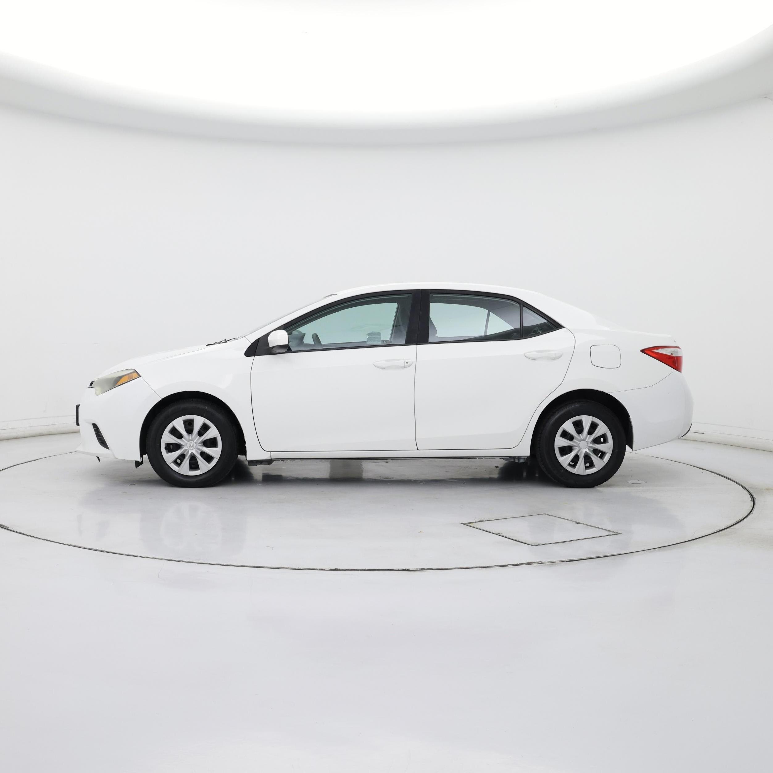 Thumbnail: 2015 Toyota Corolla - 3