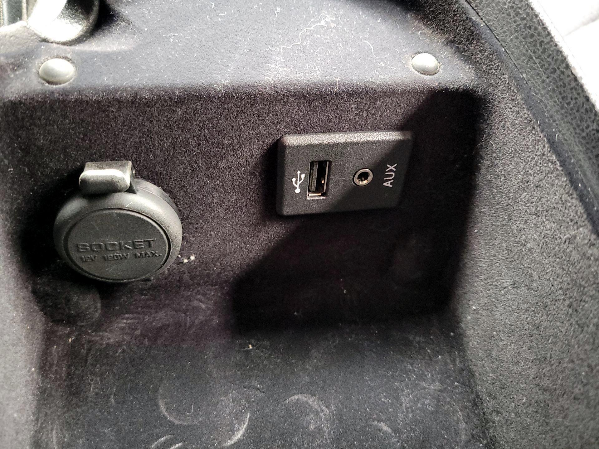 Thumbnail: 2015 Nissan Z - 16