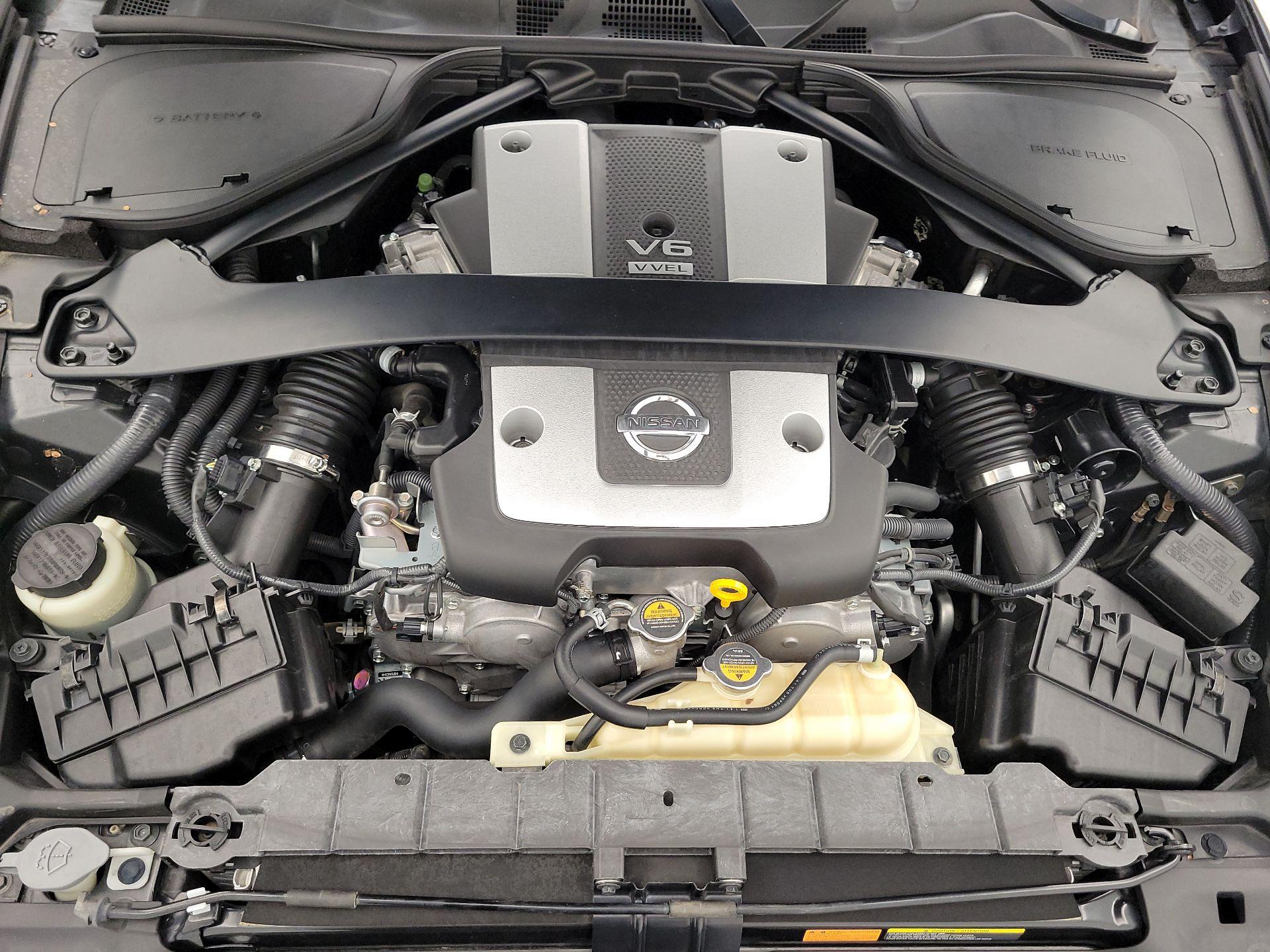 Thumbnail: 2015 Nissan Z - 18