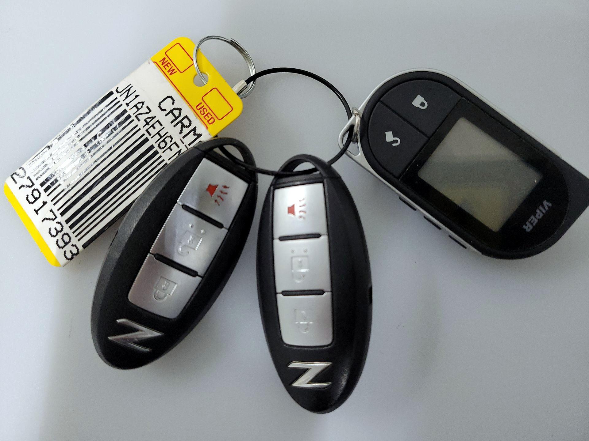 Thumbnail: 2015 Nissan Z - 19