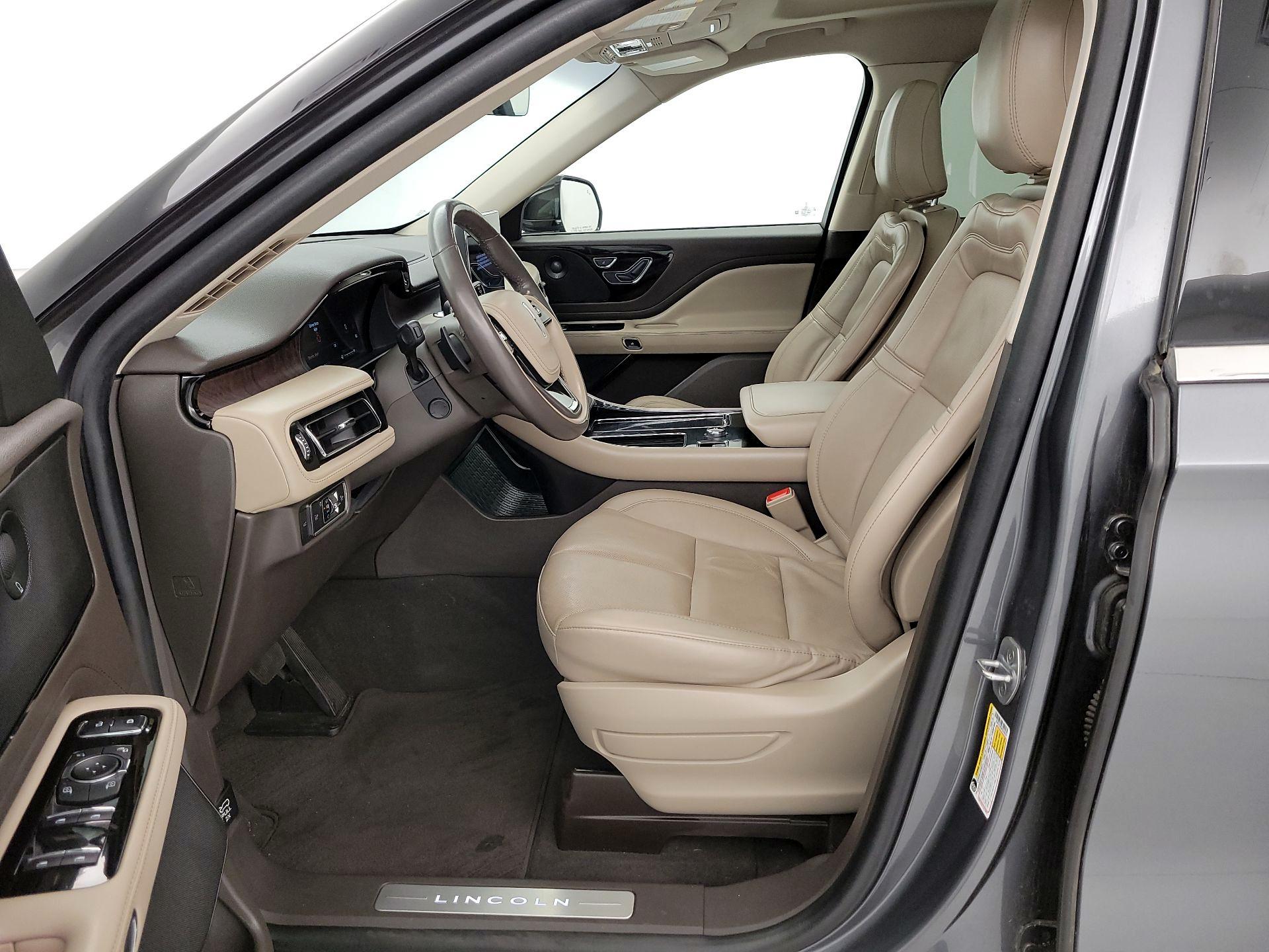 Thumbnail: 2023 Lincoln Aviator - 11