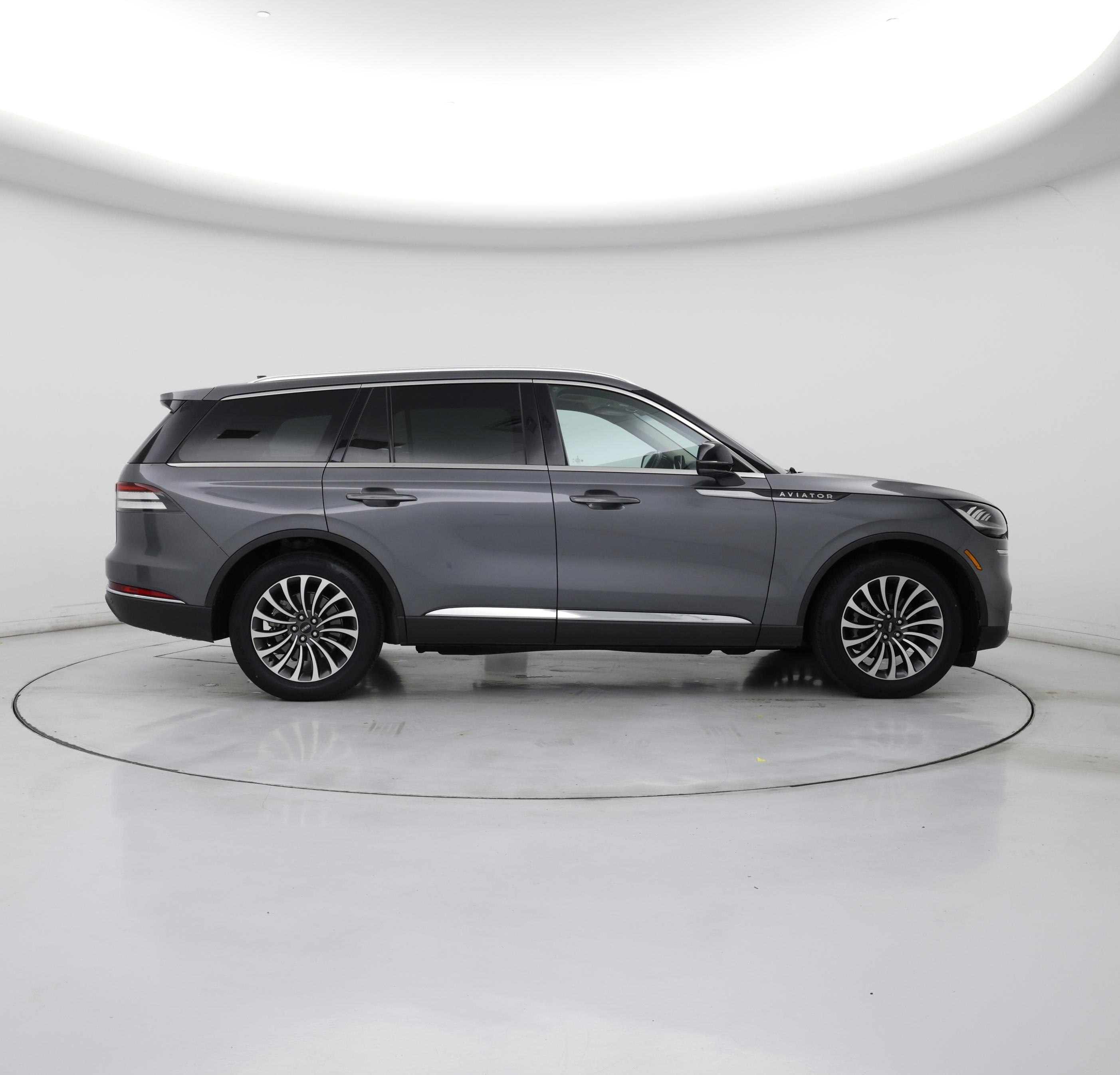 Thumbnail: 2023 Lincoln Aviator - 7