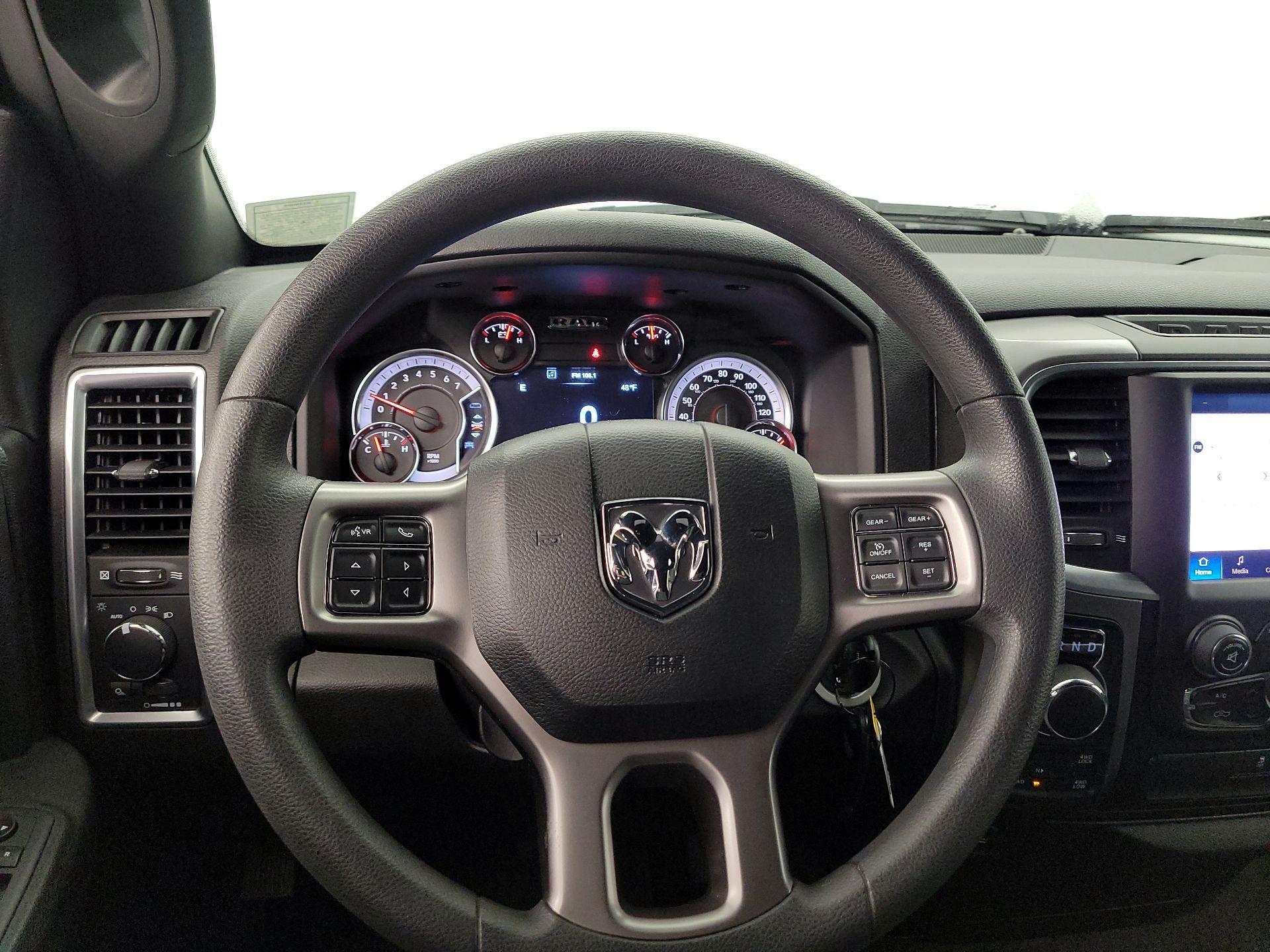 Thumbnail: 2022 RAM 1500 Classic - 10