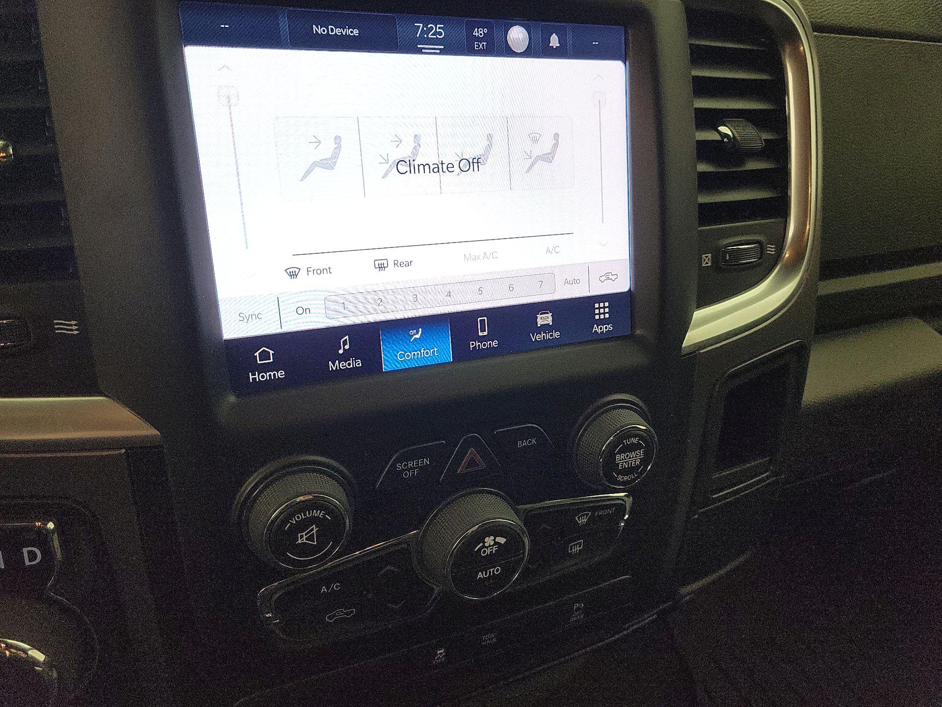 Thumbnail: 2022 RAM 1500 Classic - 16