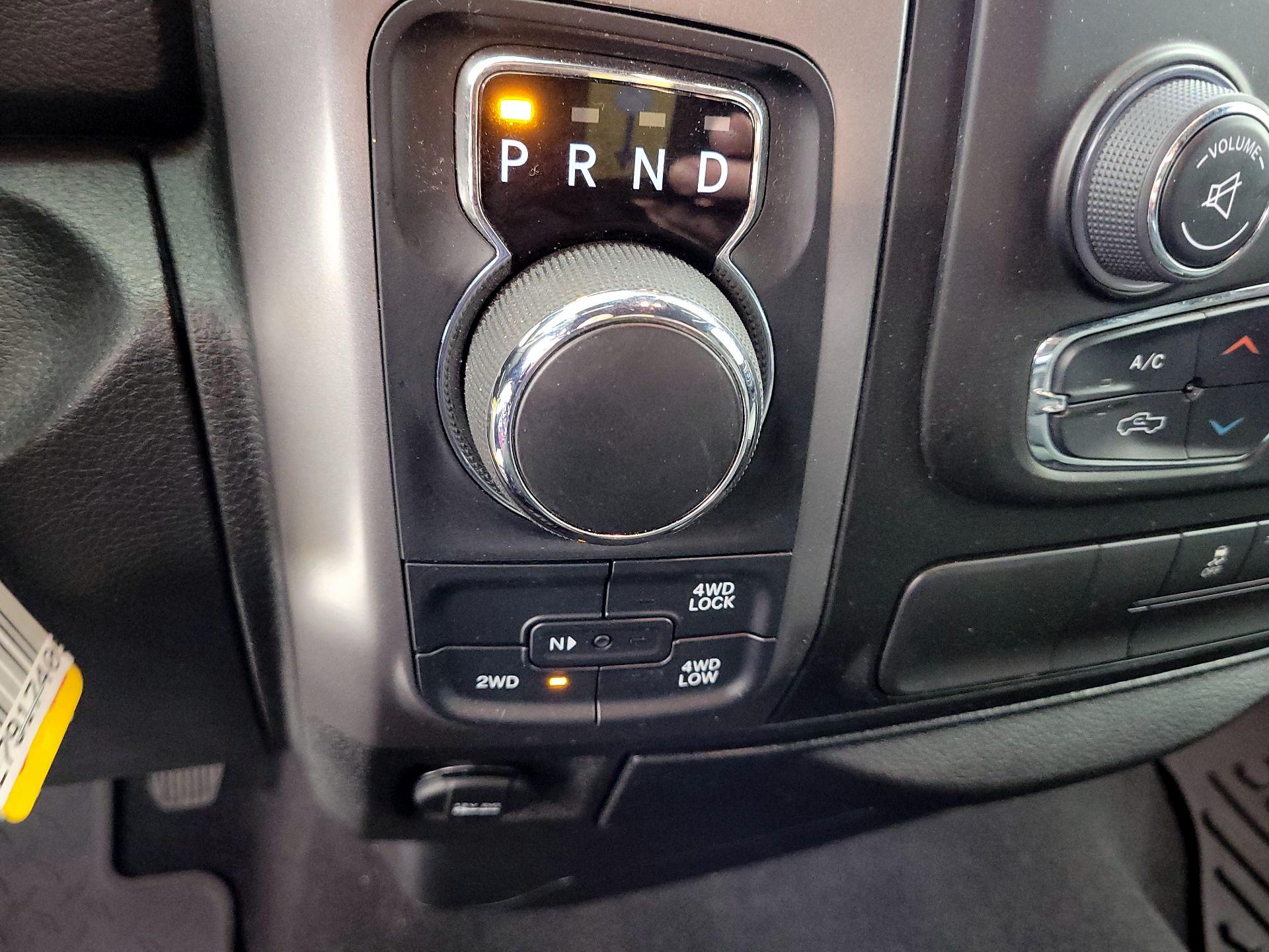 Thumbnail: 2022 RAM 1500 Classic - 17