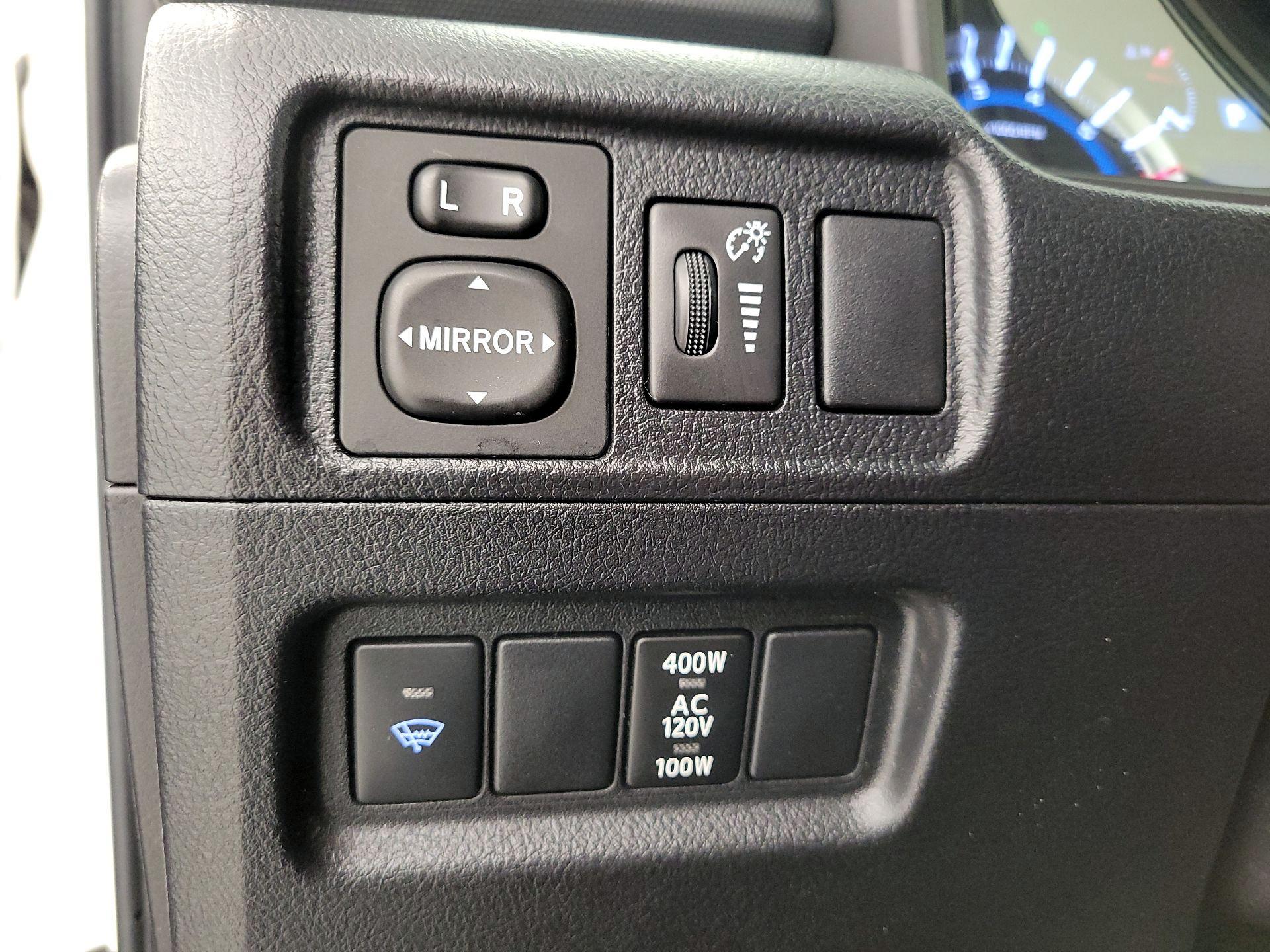 Thumbnail: 2019 Toyota 4Runner - 13