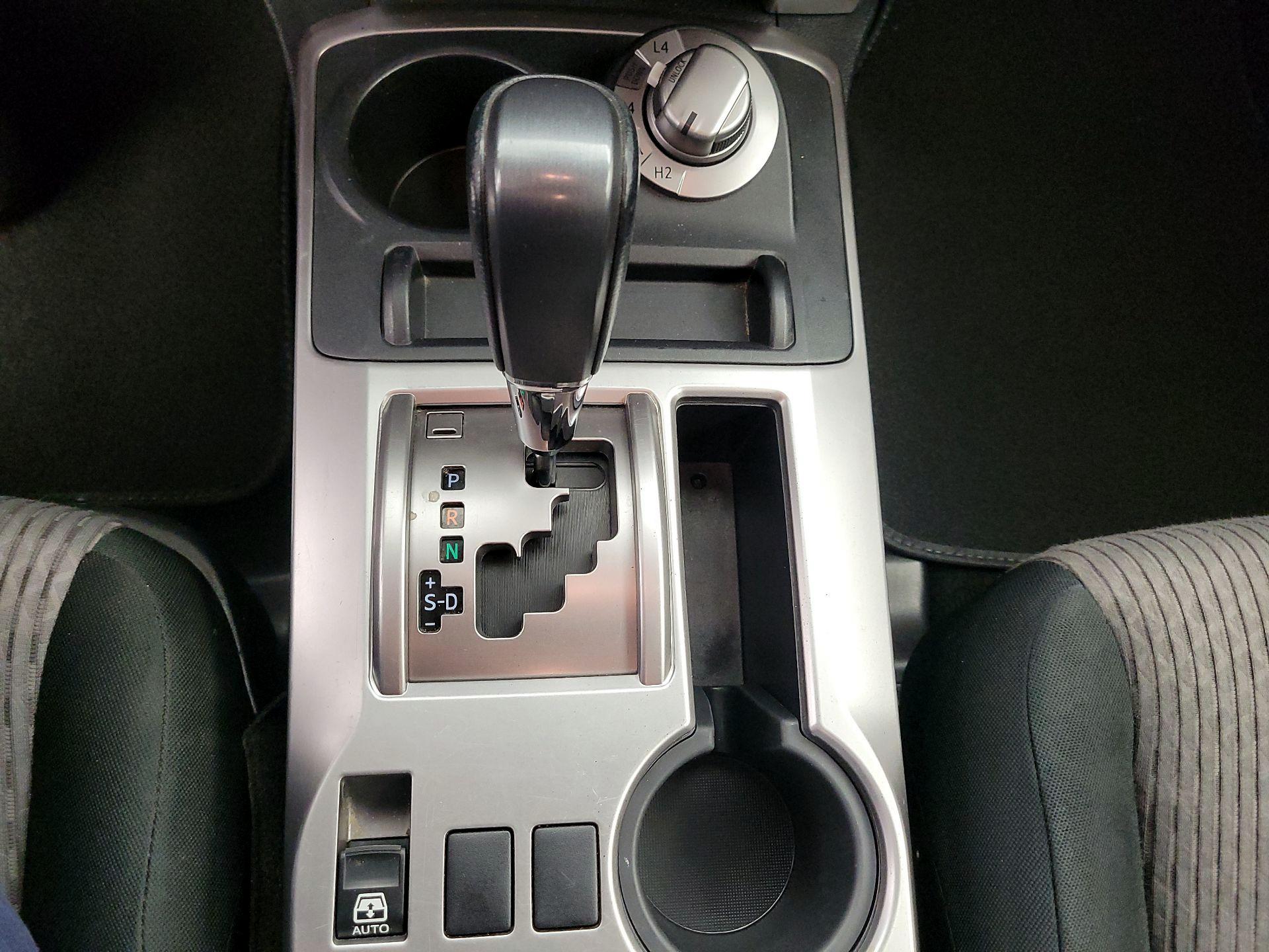 Thumbnail: 2019 Toyota 4Runner - 18