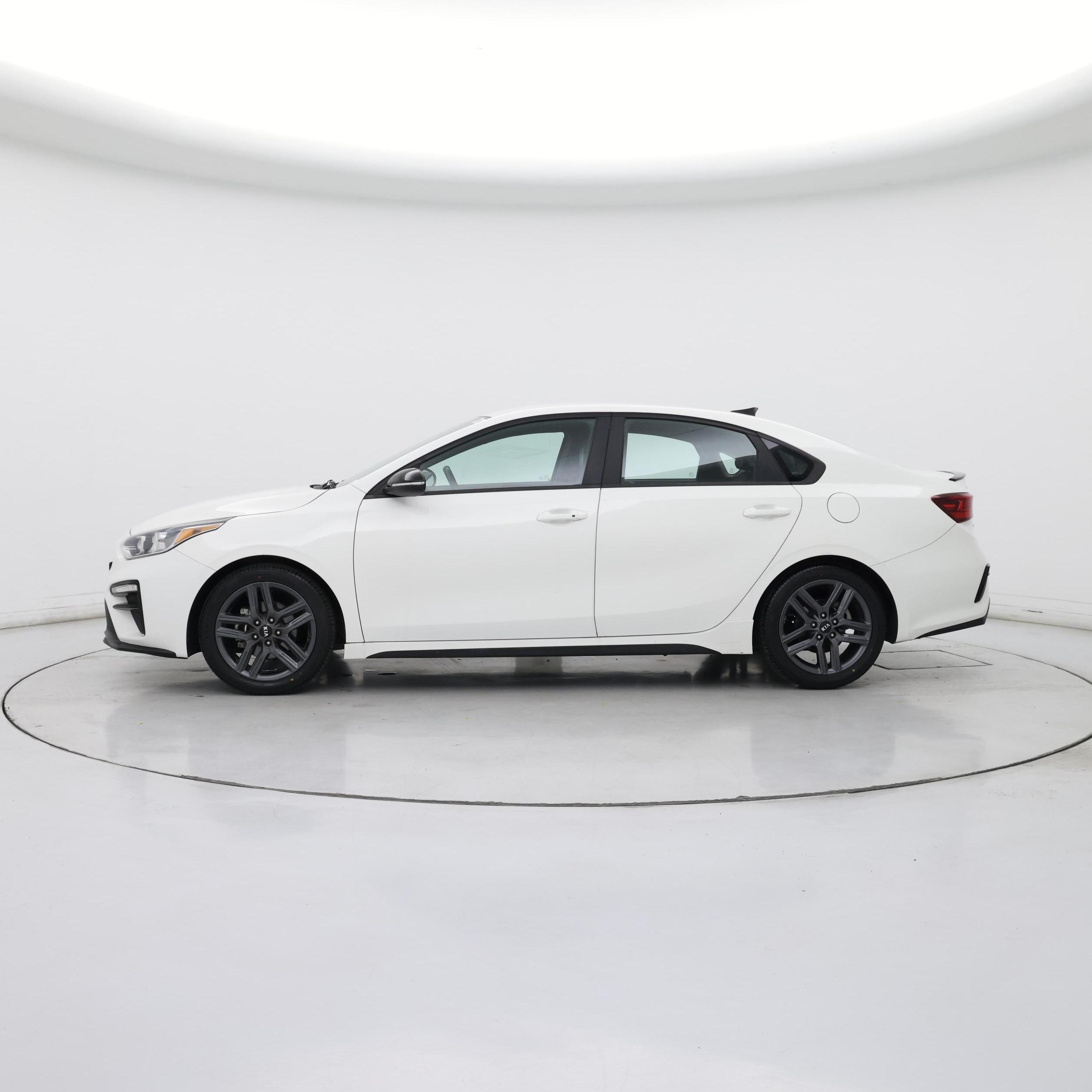 Thumbnail: 2020 Kia Forte - 3