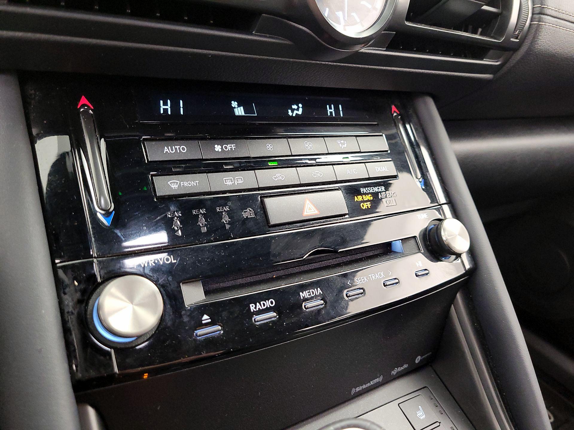 Thumbnail: 2024 Lexus IS - 17