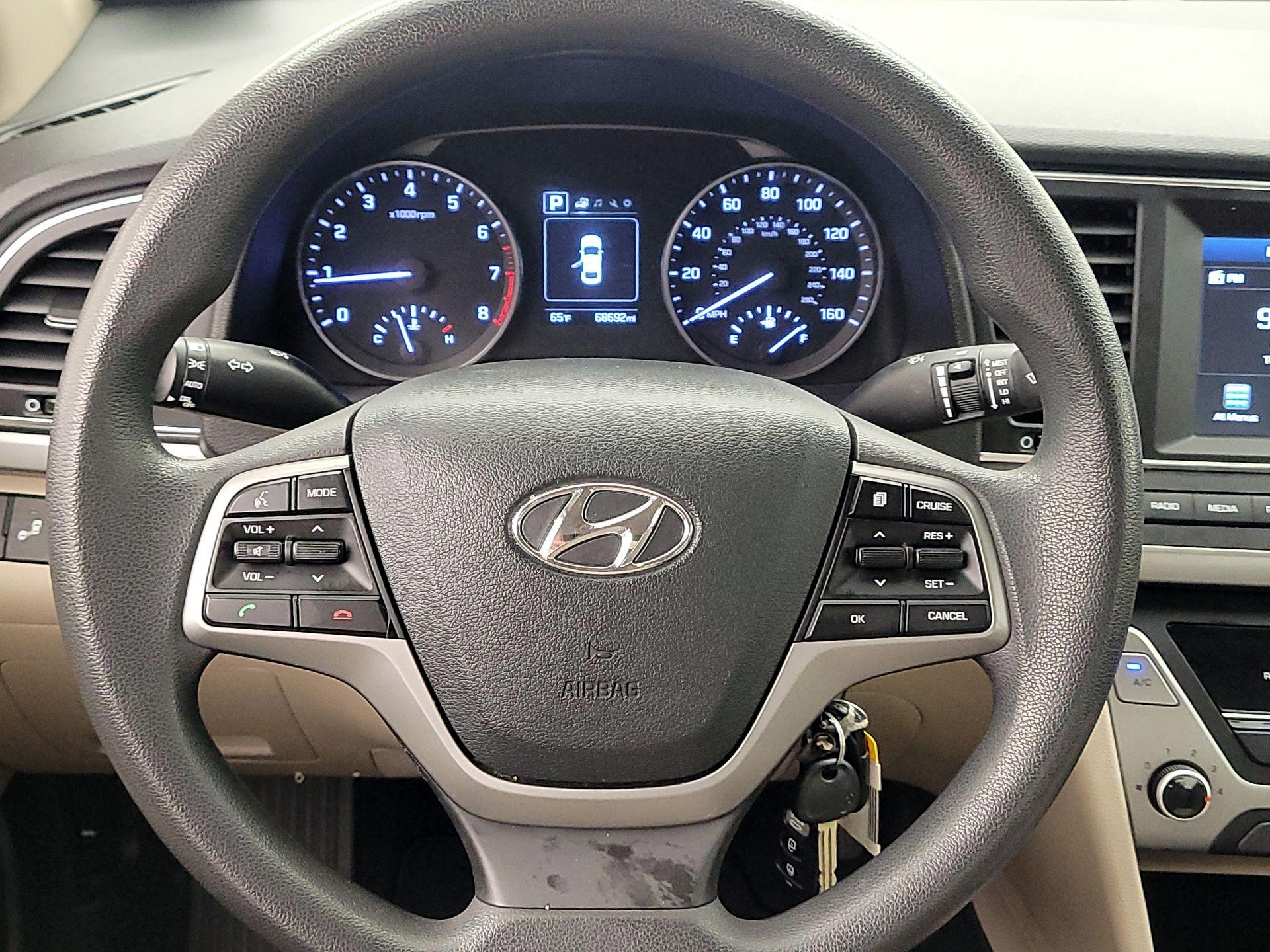 Thumbnail: 2018 Hyundai Elantra - 10