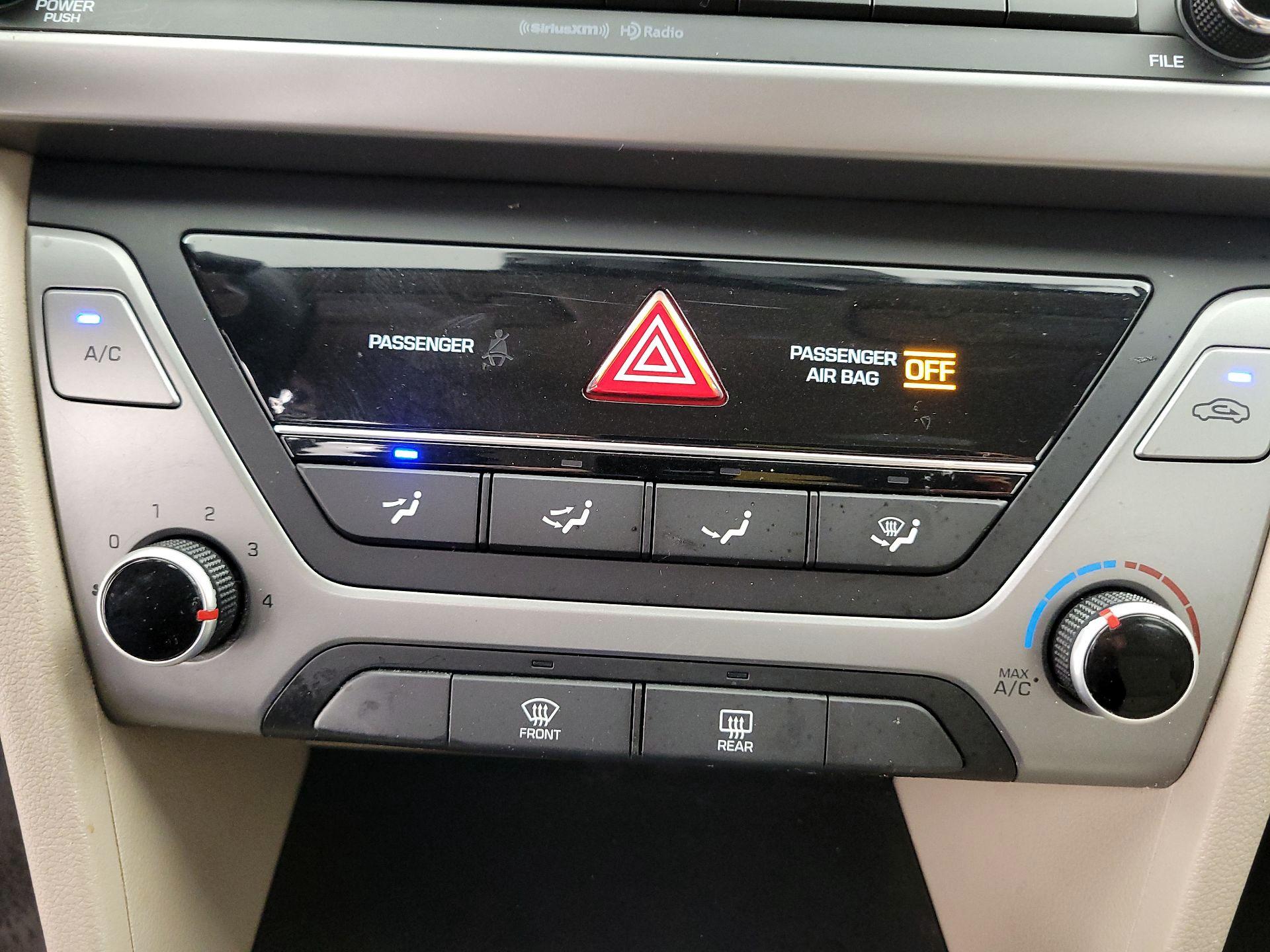 Thumbnail: 2018 Hyundai Elantra - 16