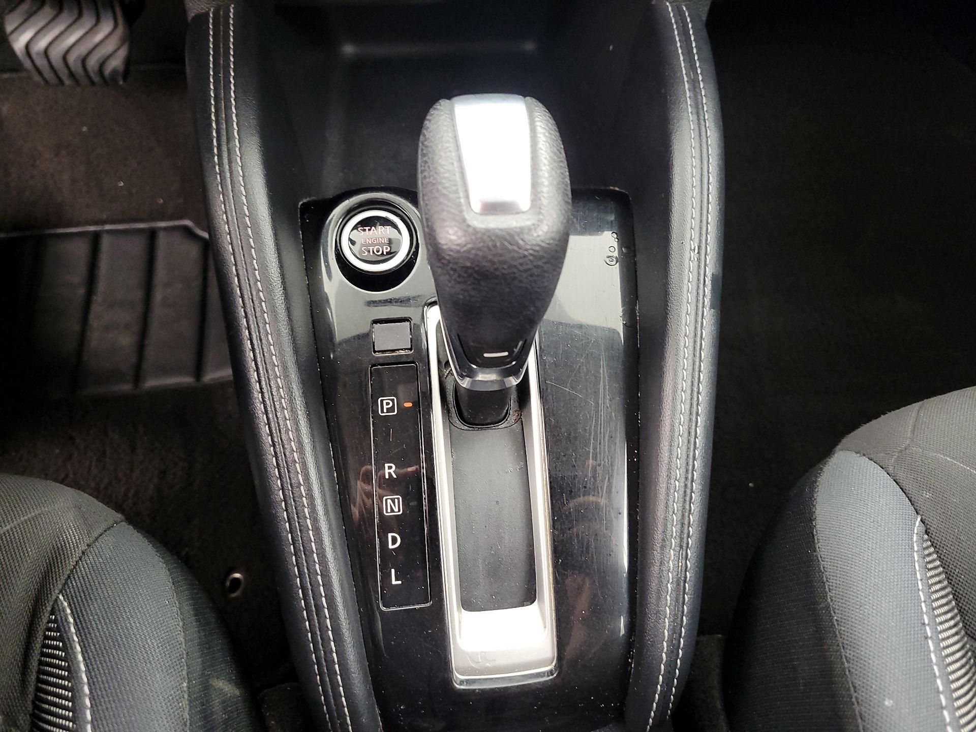 Thumbnail: 2019 Nissan Kicks - 16