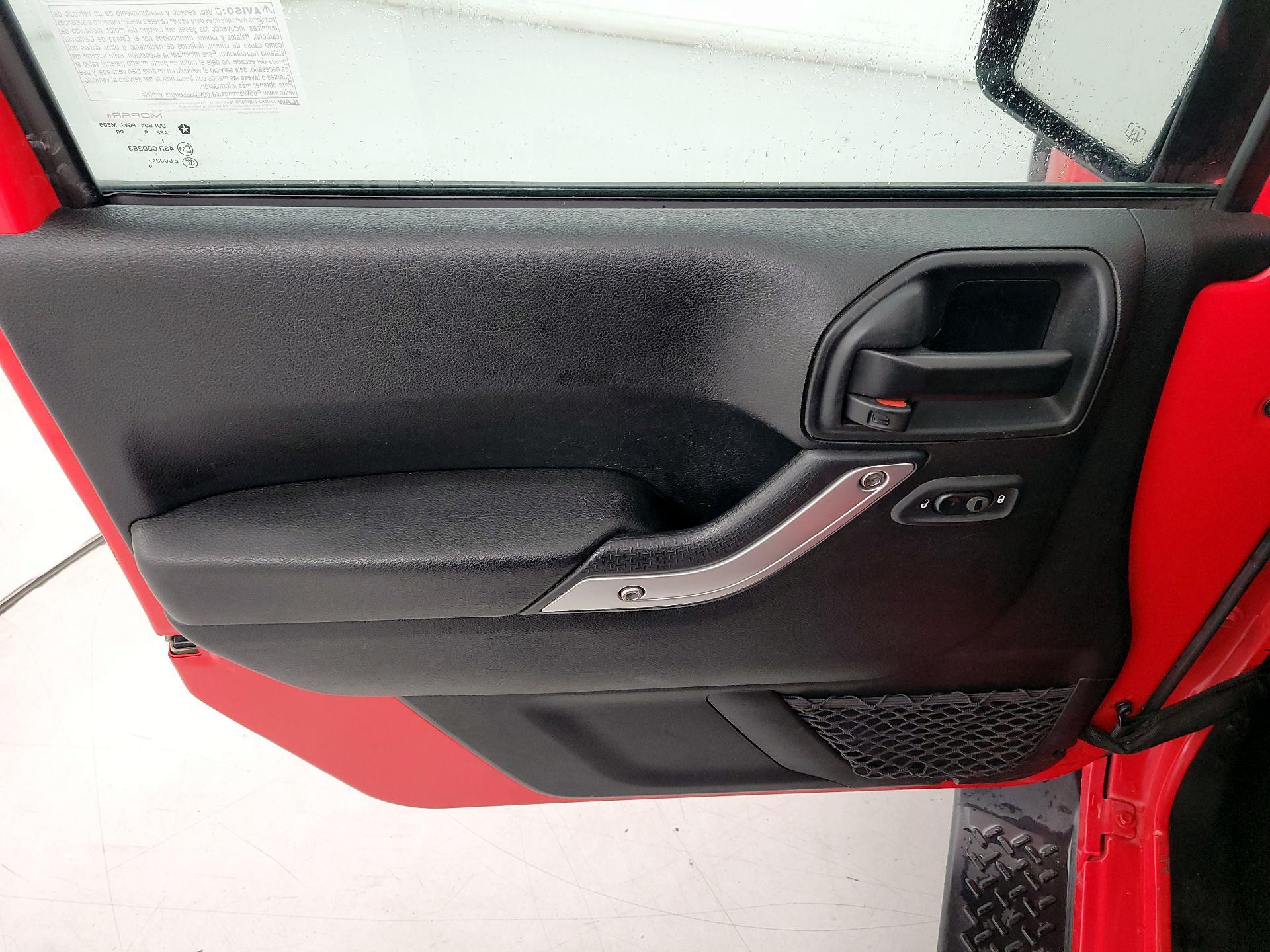 Thumbnail: 2018 Jeep Wrangler - 12