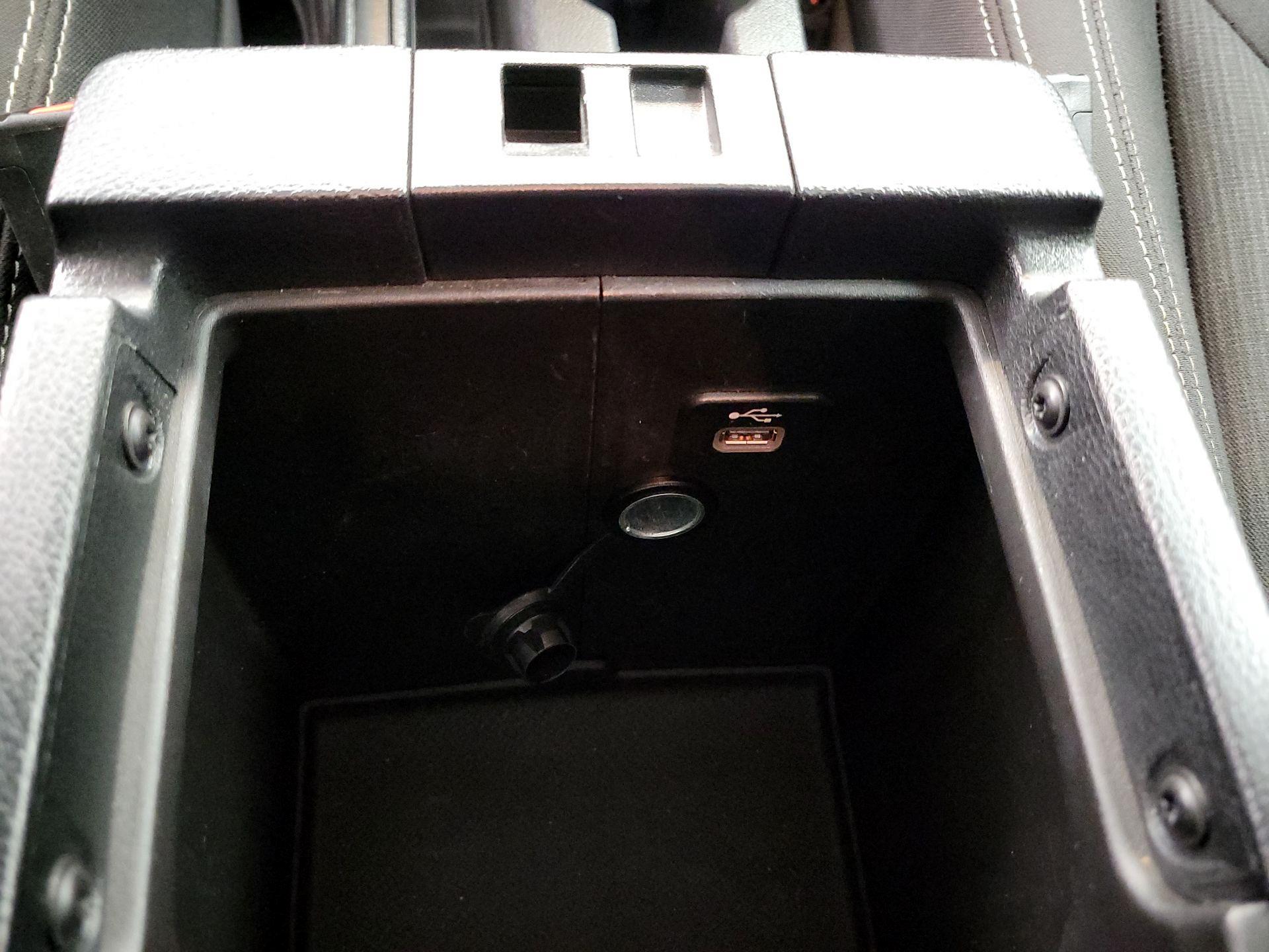 Thumbnail: 2018 Jeep Wrangler - 16