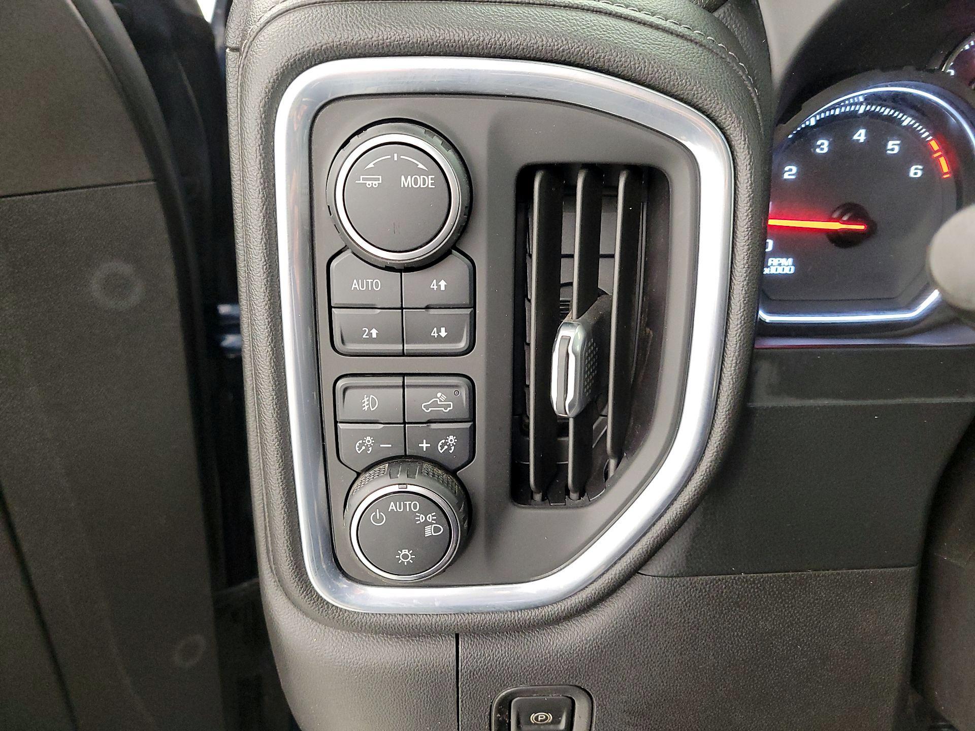 Thumbnail: 2021 Chevrolet Silverado 1500 - 13