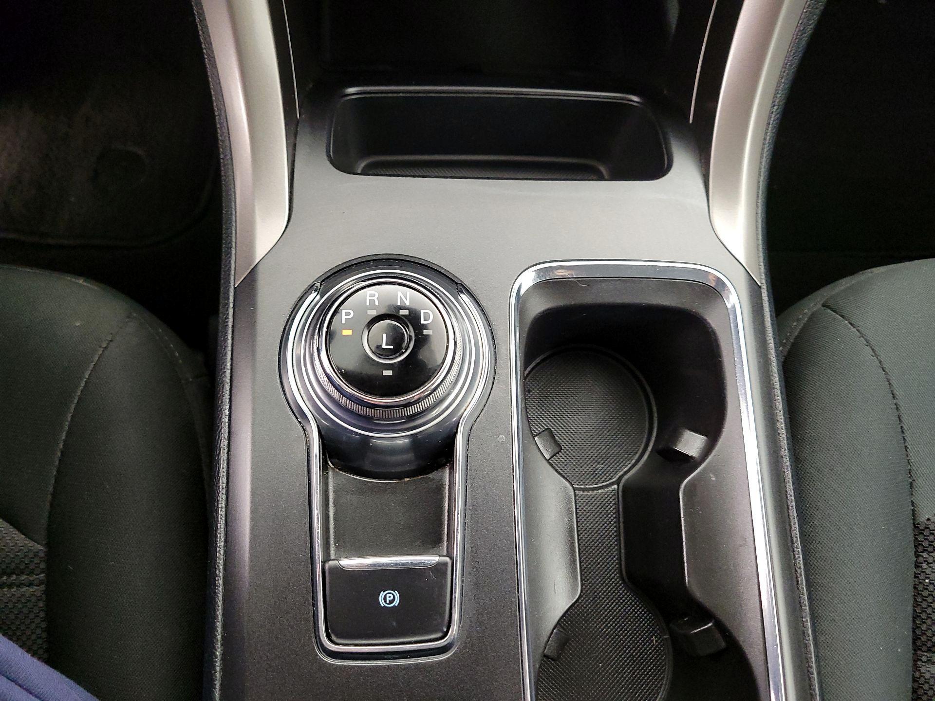 Thumbnail: 2019 Ford Fusion - 18