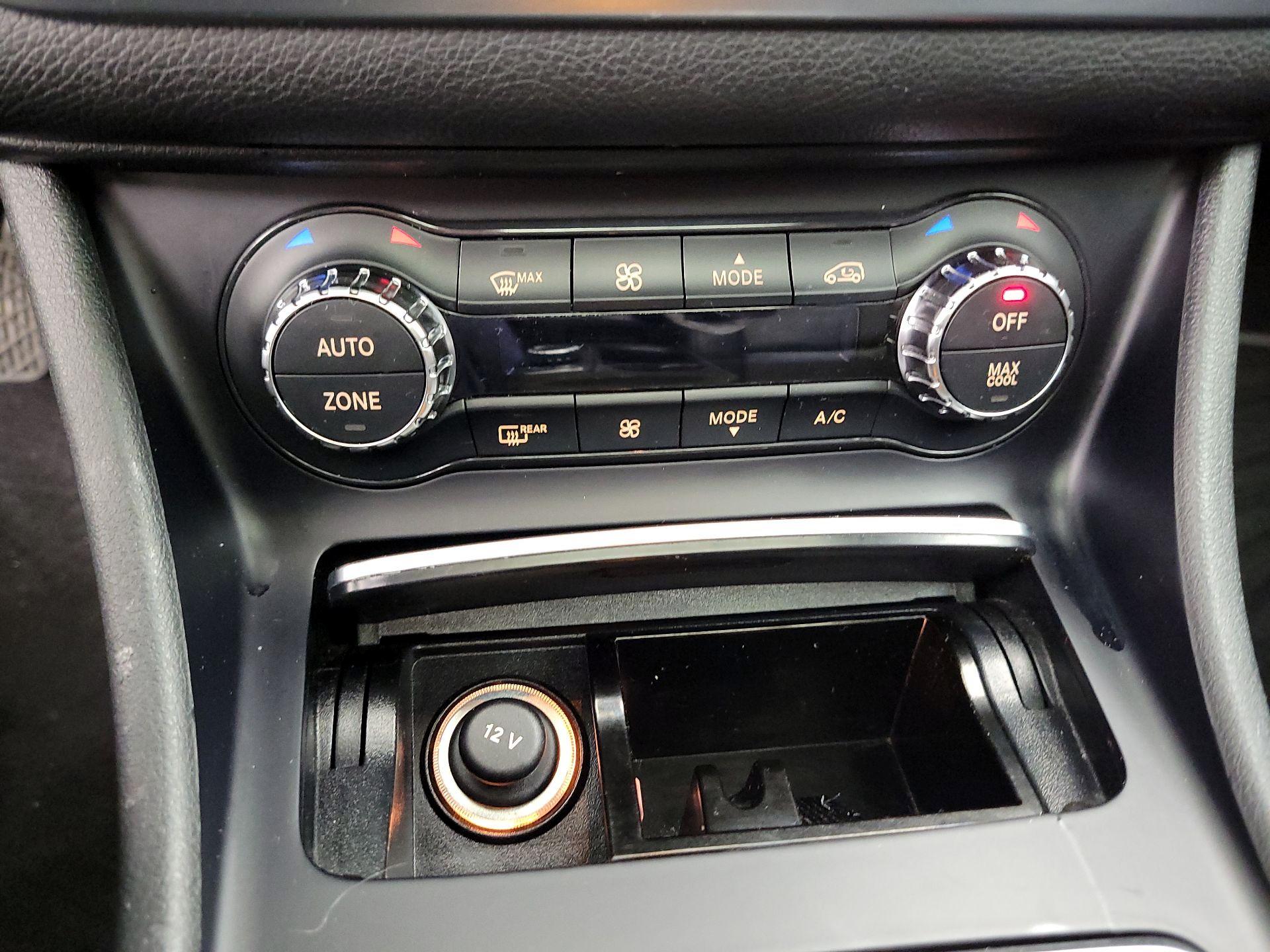 Thumbnail: 2018 Mercedes-Benz CLA - 16