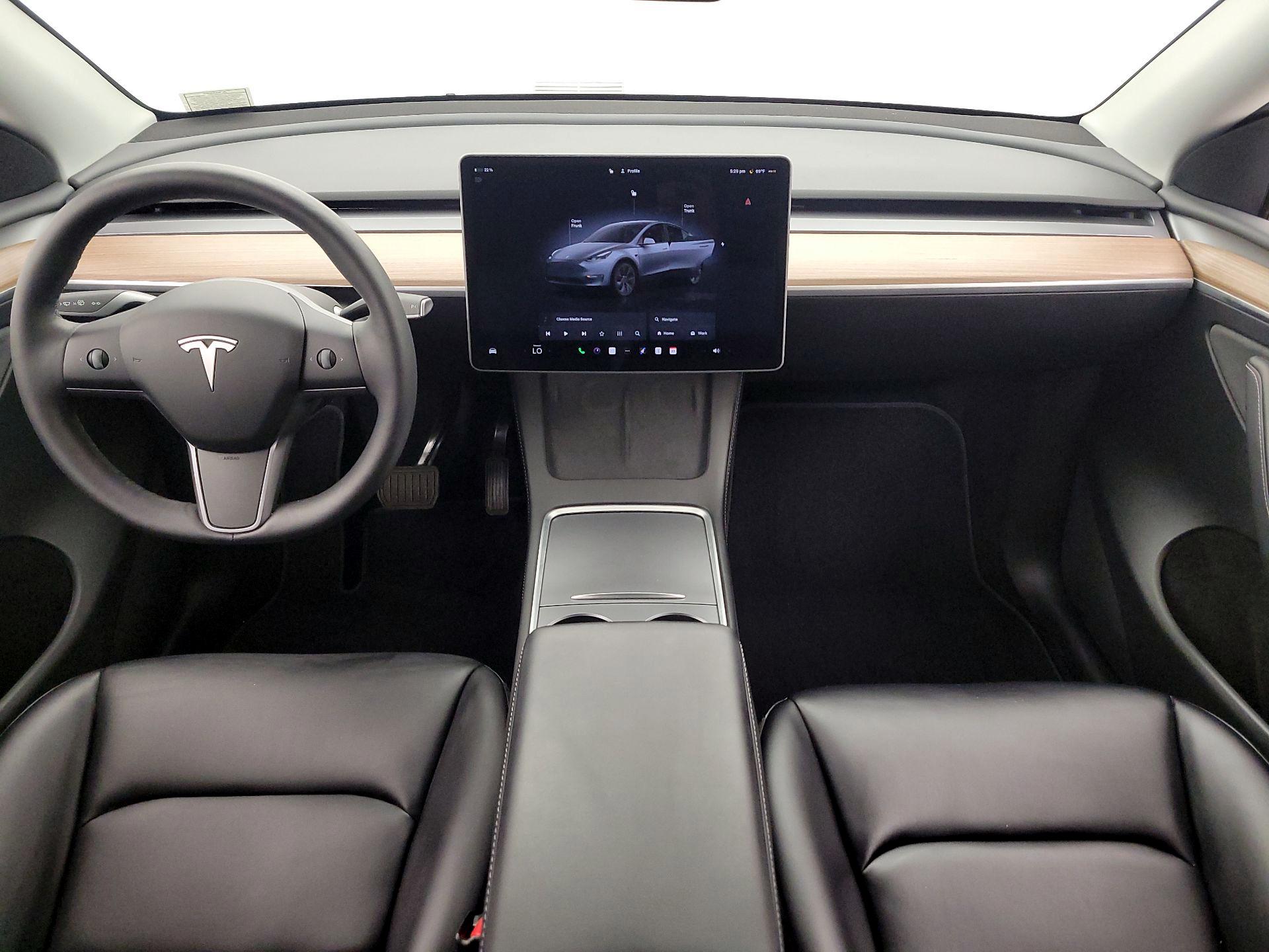 Thumbnail: 2025 Tesla Model Y - 9