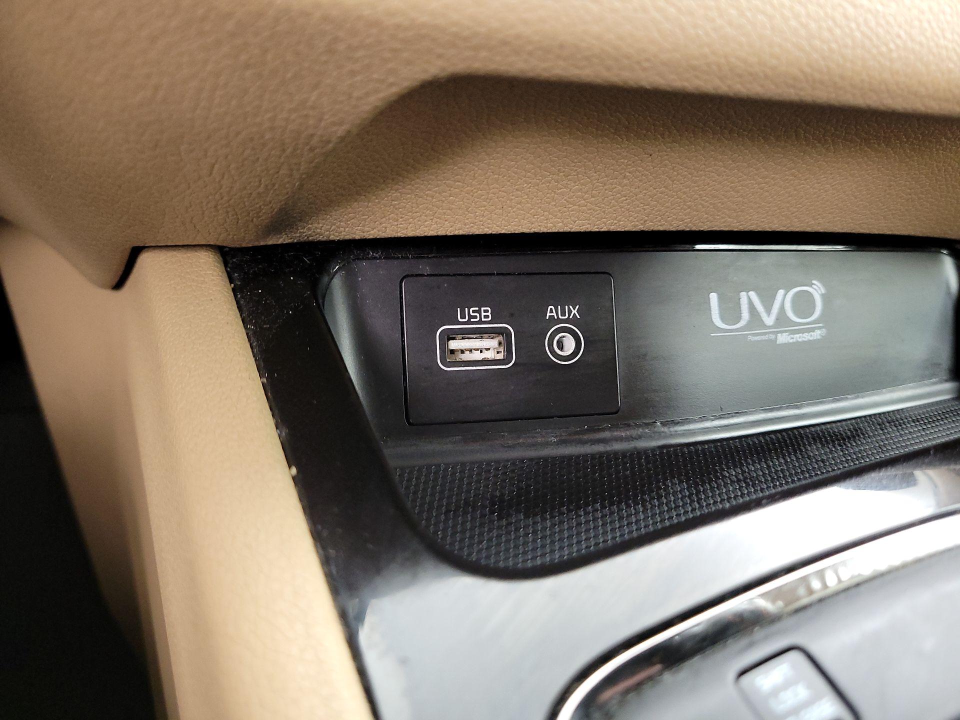 Thumbnail: 2016 Kia Sedona - 18