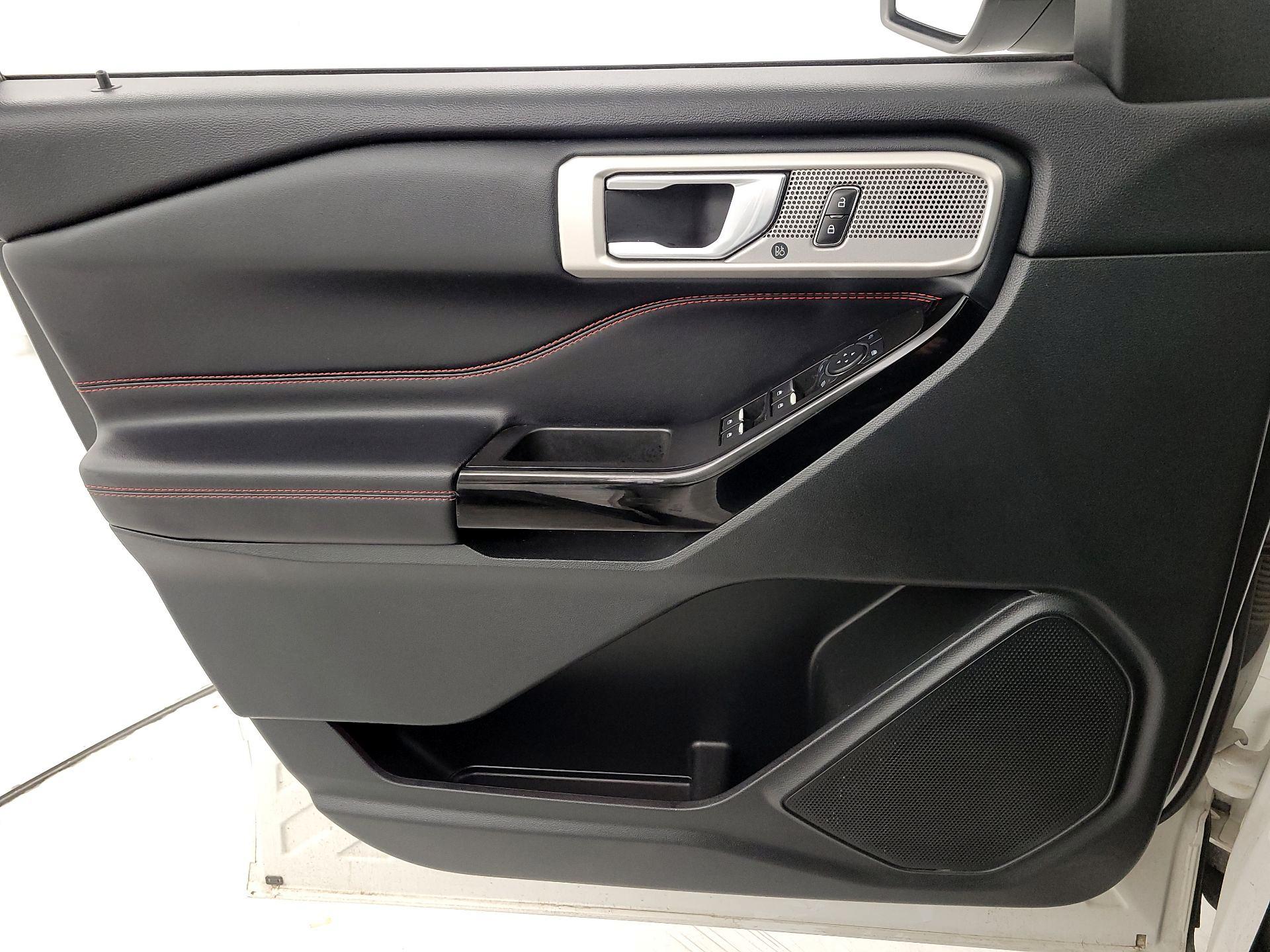 Thumbnail: 2022 Ford Explorer - 12