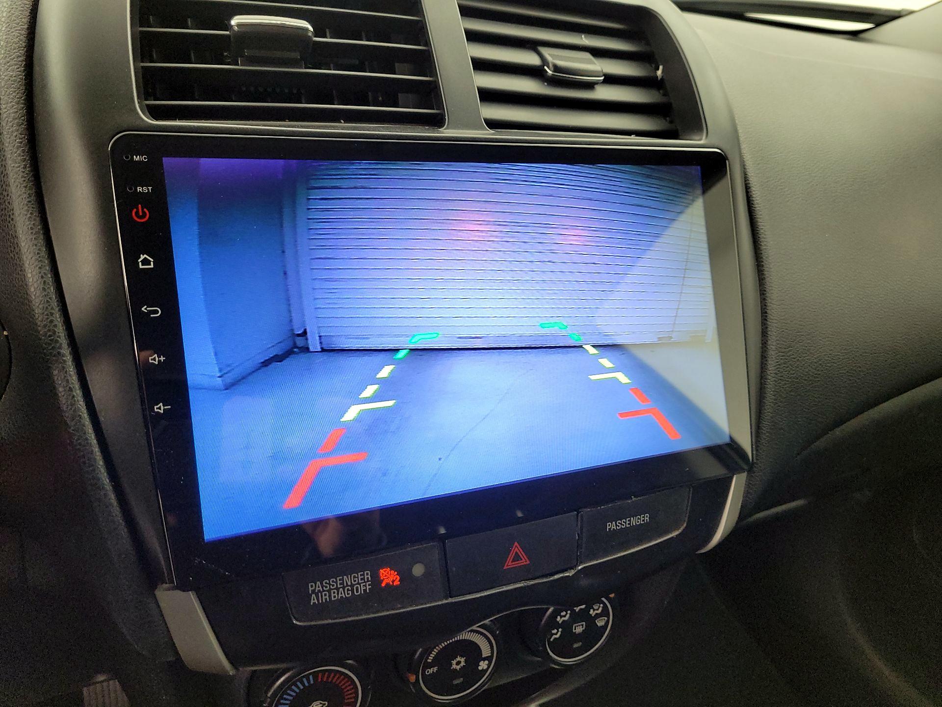 Thumbnail: 2014 Mitsubishi Outlander Sport - 14