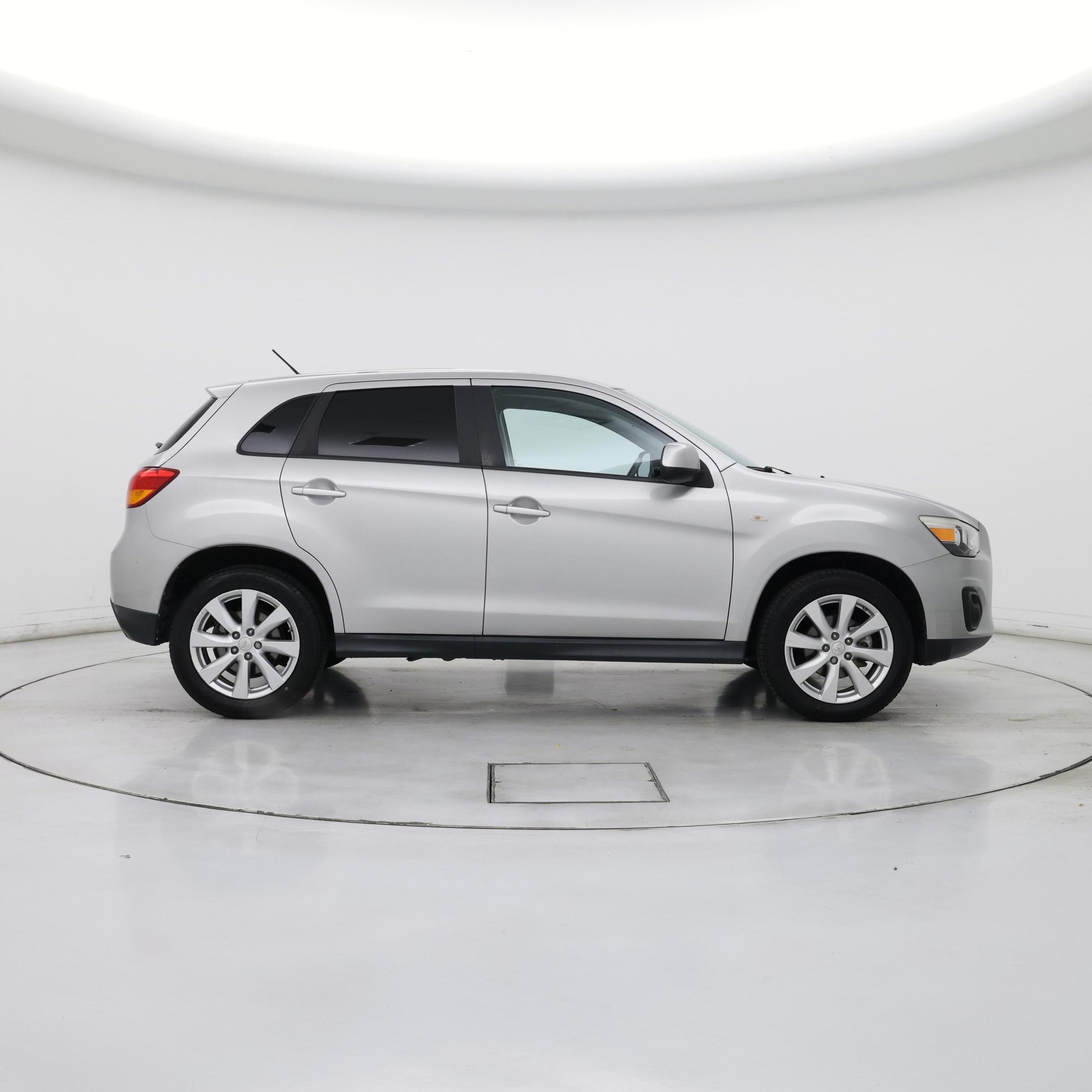 Thumbnail: 2014 Mitsubishi Outlander Sport - 7