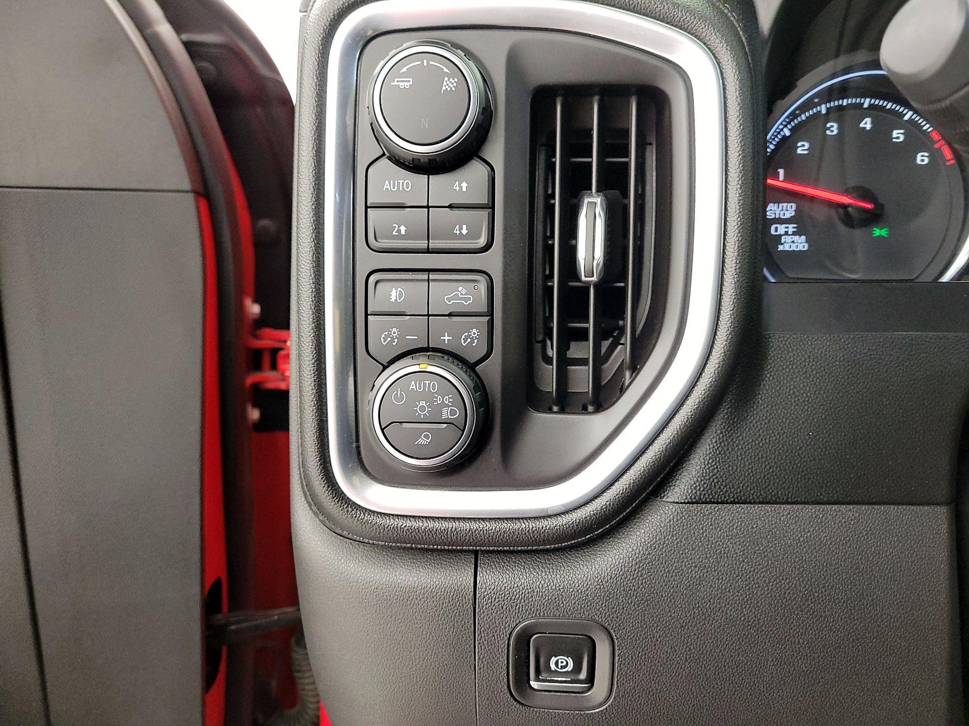 Thumbnail: 2019 Chevrolet Silverado 1500 - 13