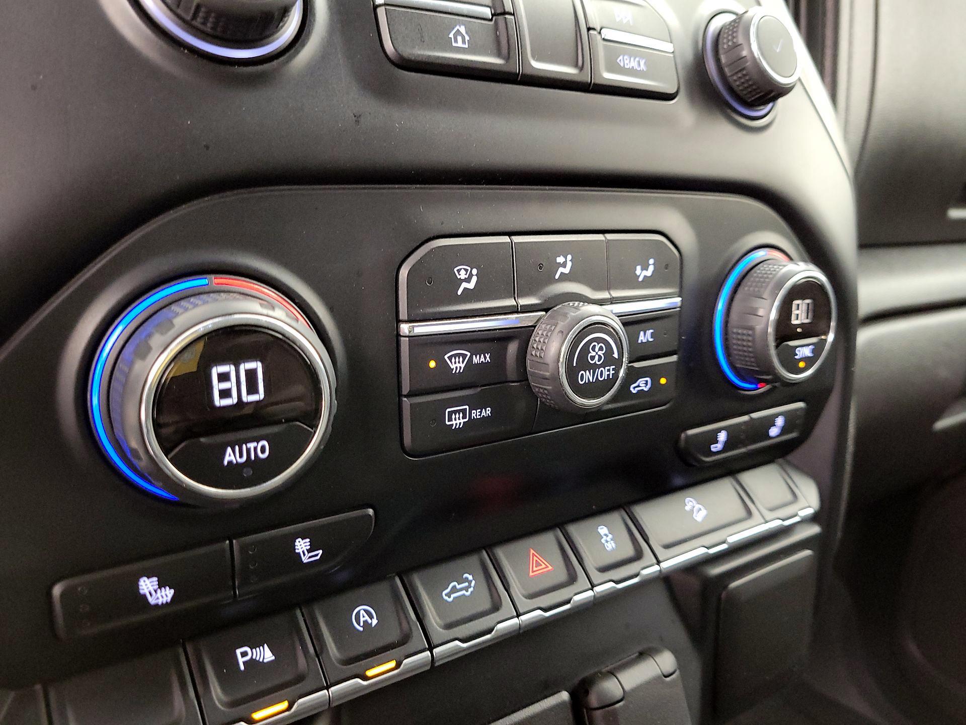 Thumbnail: 2019 Chevrolet Silverado 1500 - 16