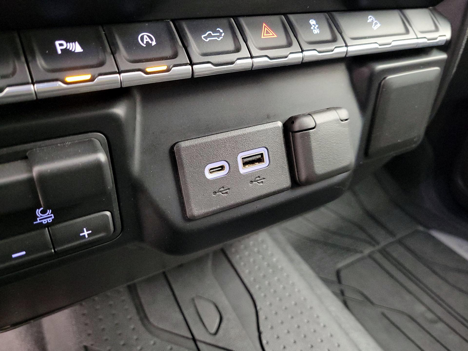 Thumbnail: 2019 Chevrolet Silverado 1500 - 18