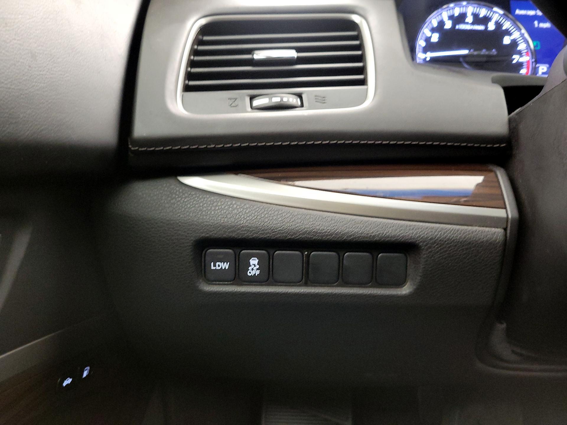 Thumbnail: 2014 Acura RLX - 13