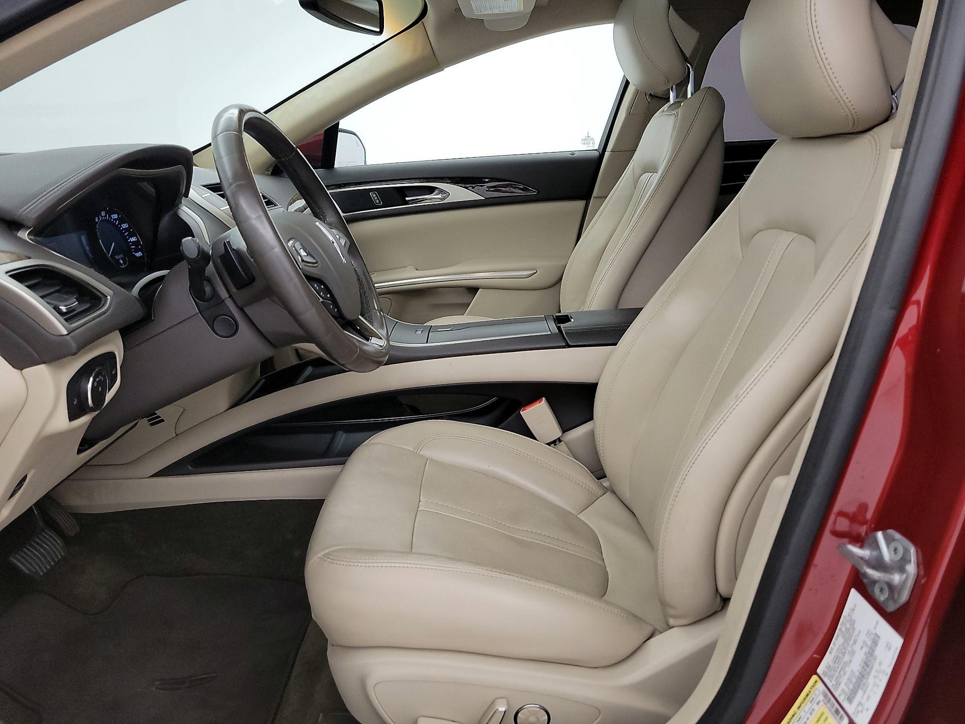 Thumbnail: 2016 Lincoln MKZ - 11