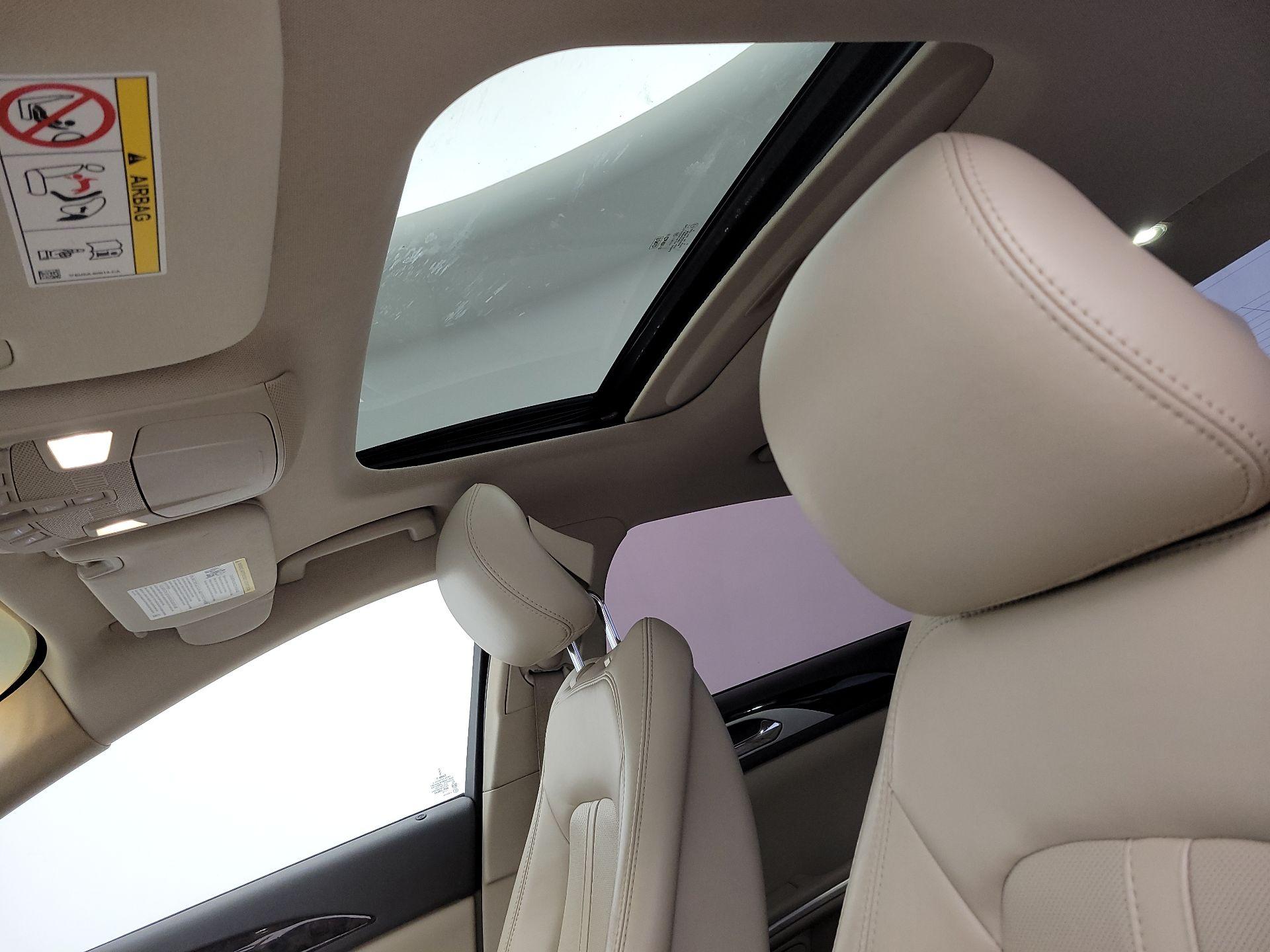 Thumbnail: 2016 Lincoln MKZ - 20