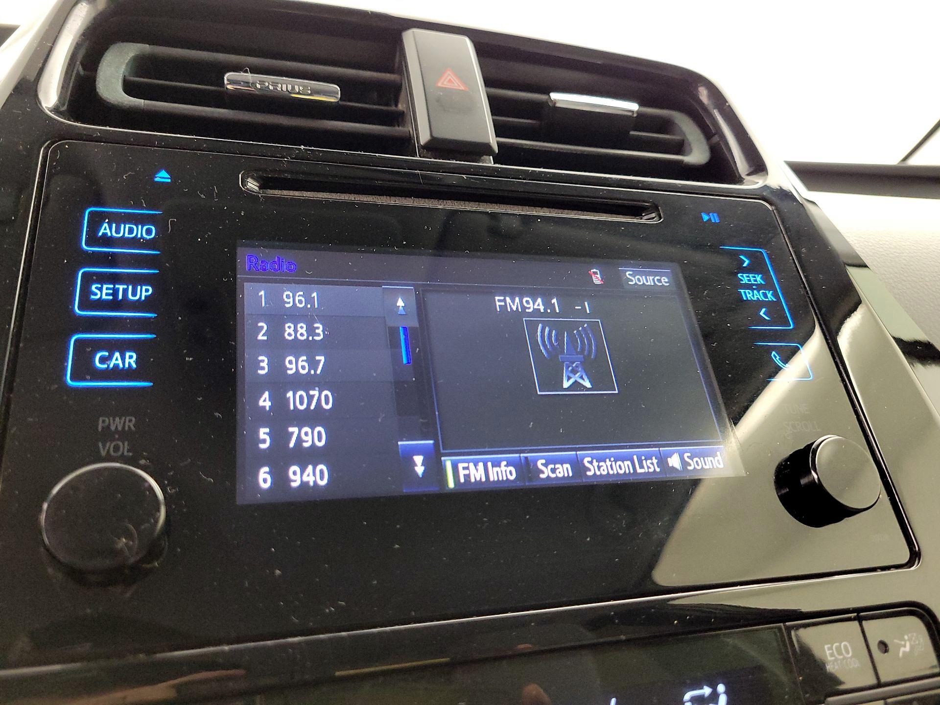 Thumbnail: 2017 Toyota Prius - 15