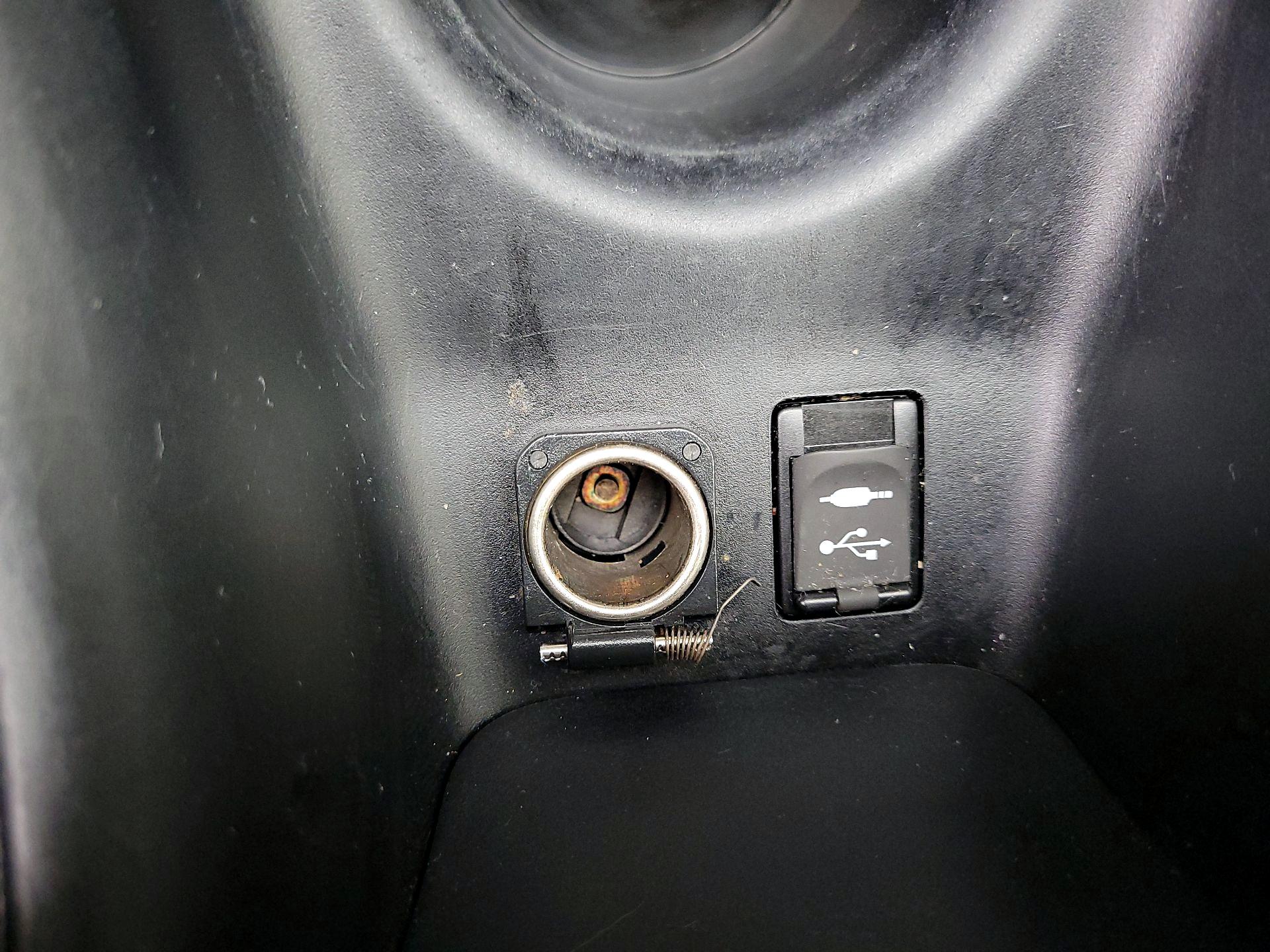 Thumbnail: 2017 Toyota Prius - 18