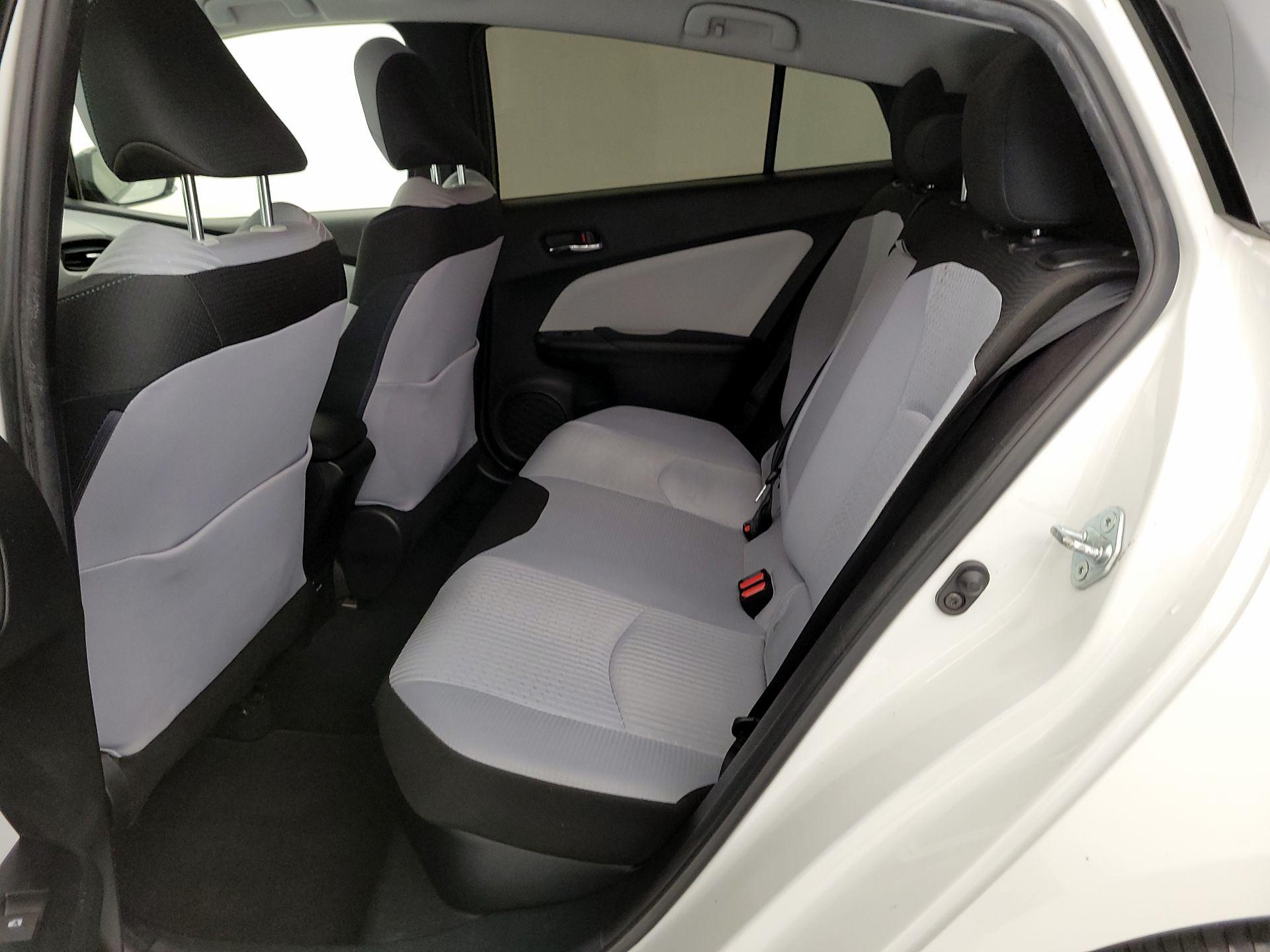 Thumbnail: 2017 Toyota Prius - 19