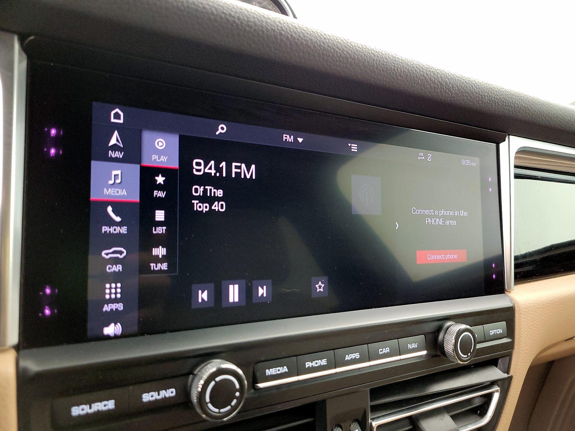 Thumbnail: 2019 Porsche Macan - 16