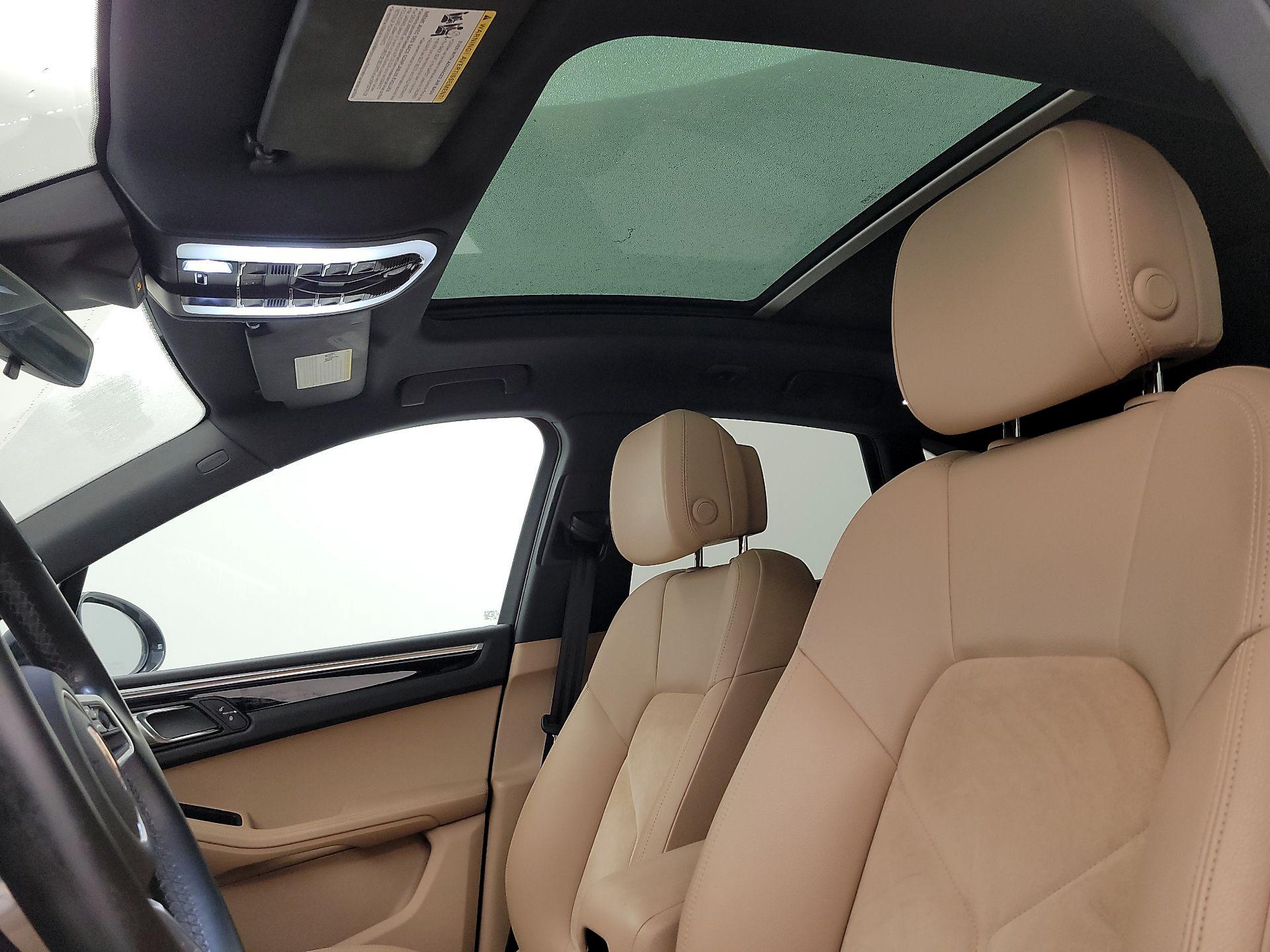 Thumbnail: 2019 Porsche Macan - 20