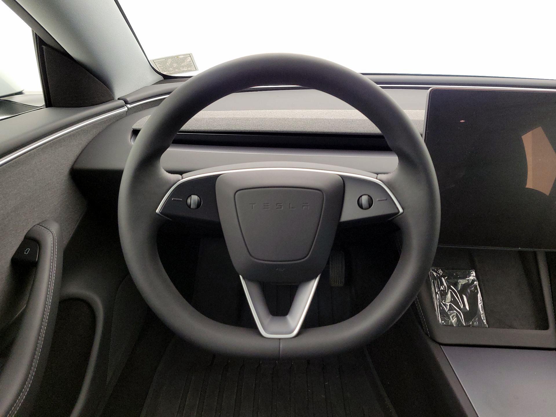 Thumbnail: 2025 Tesla Model 3 - 10