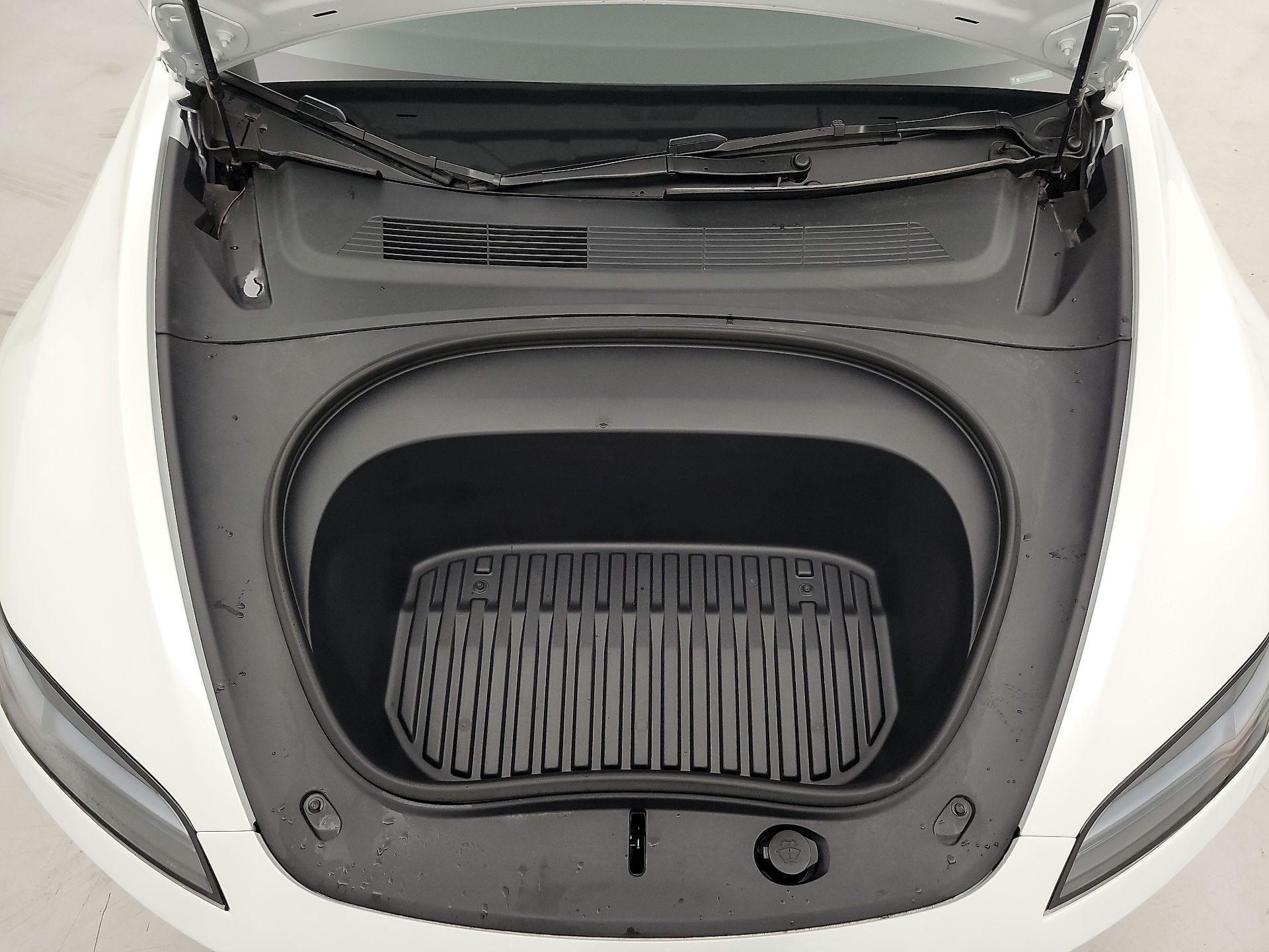 Thumbnail: 2025 Tesla Model 3 - 20