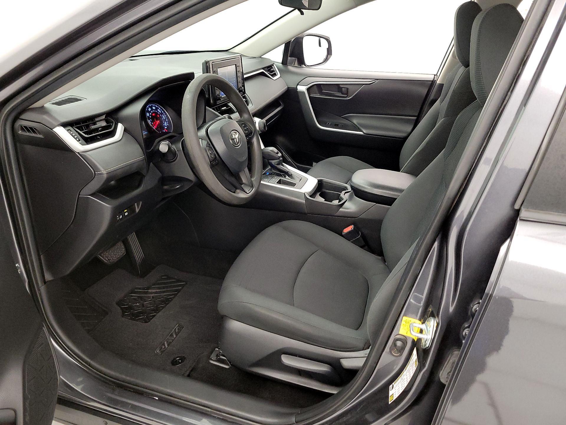 Thumbnail: 2021 Toyota RAV4 - 11