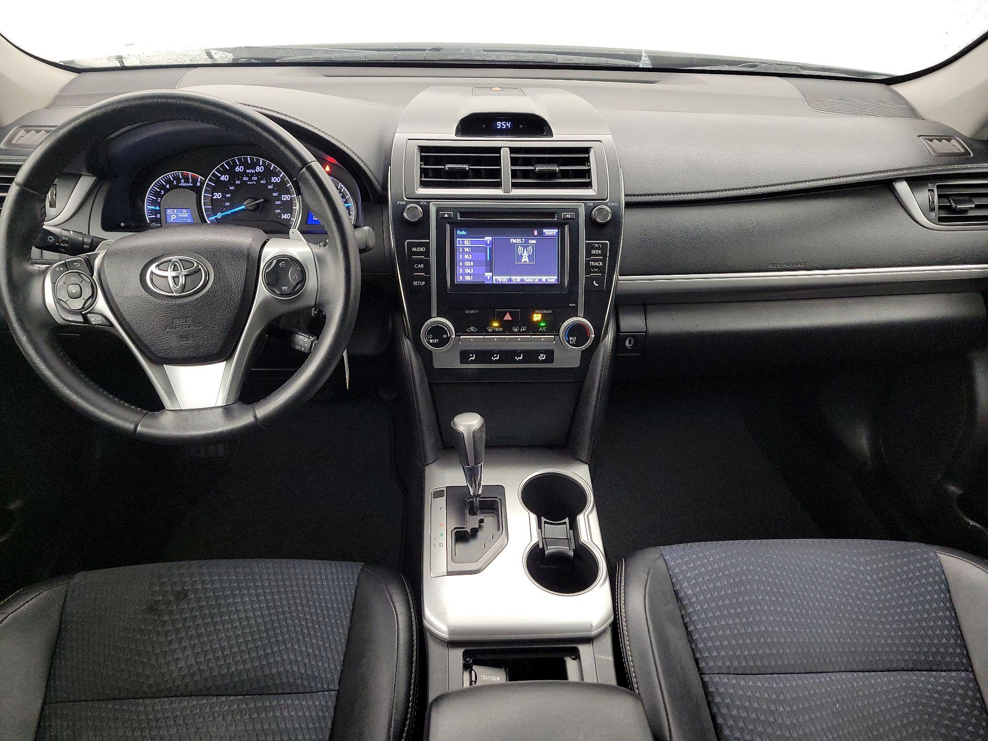 Thumbnail: 2014 Toyota Camry - 9