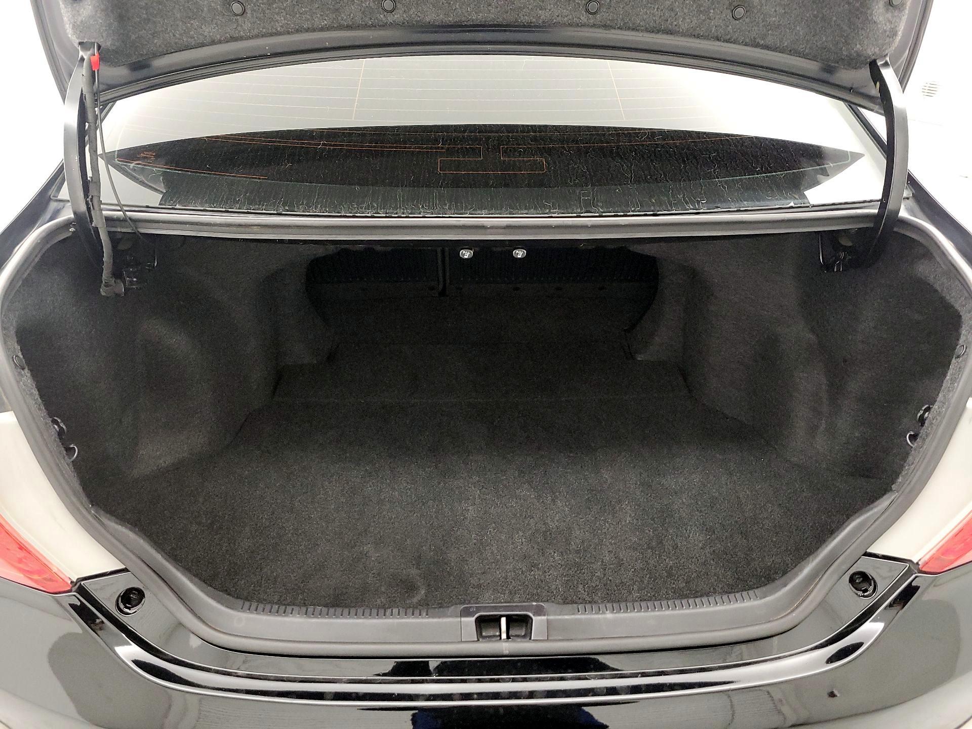 Thumbnail: 2014 Toyota Camry - 20