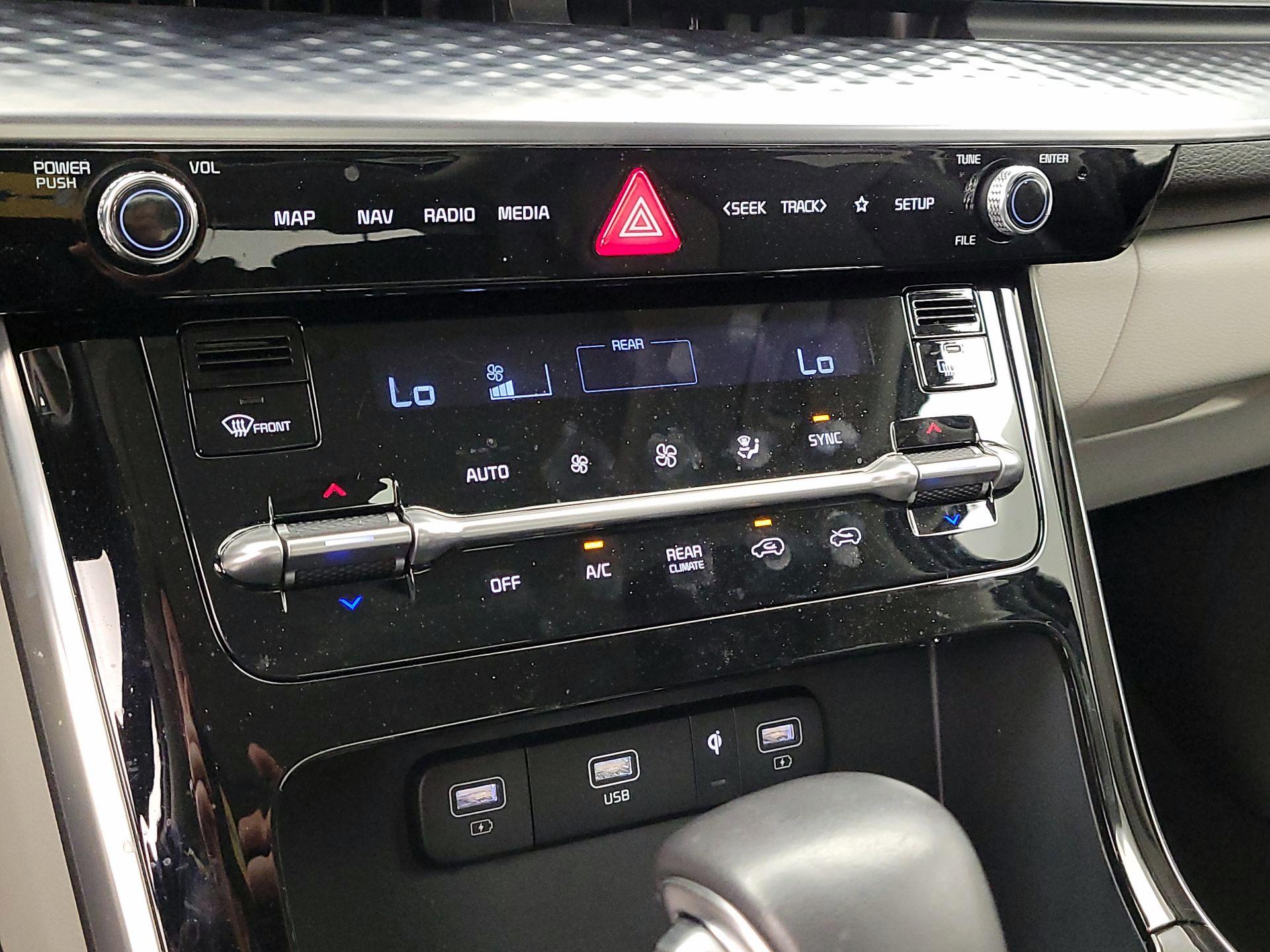 Thumbnail: 2024 Kia Carnival - 17