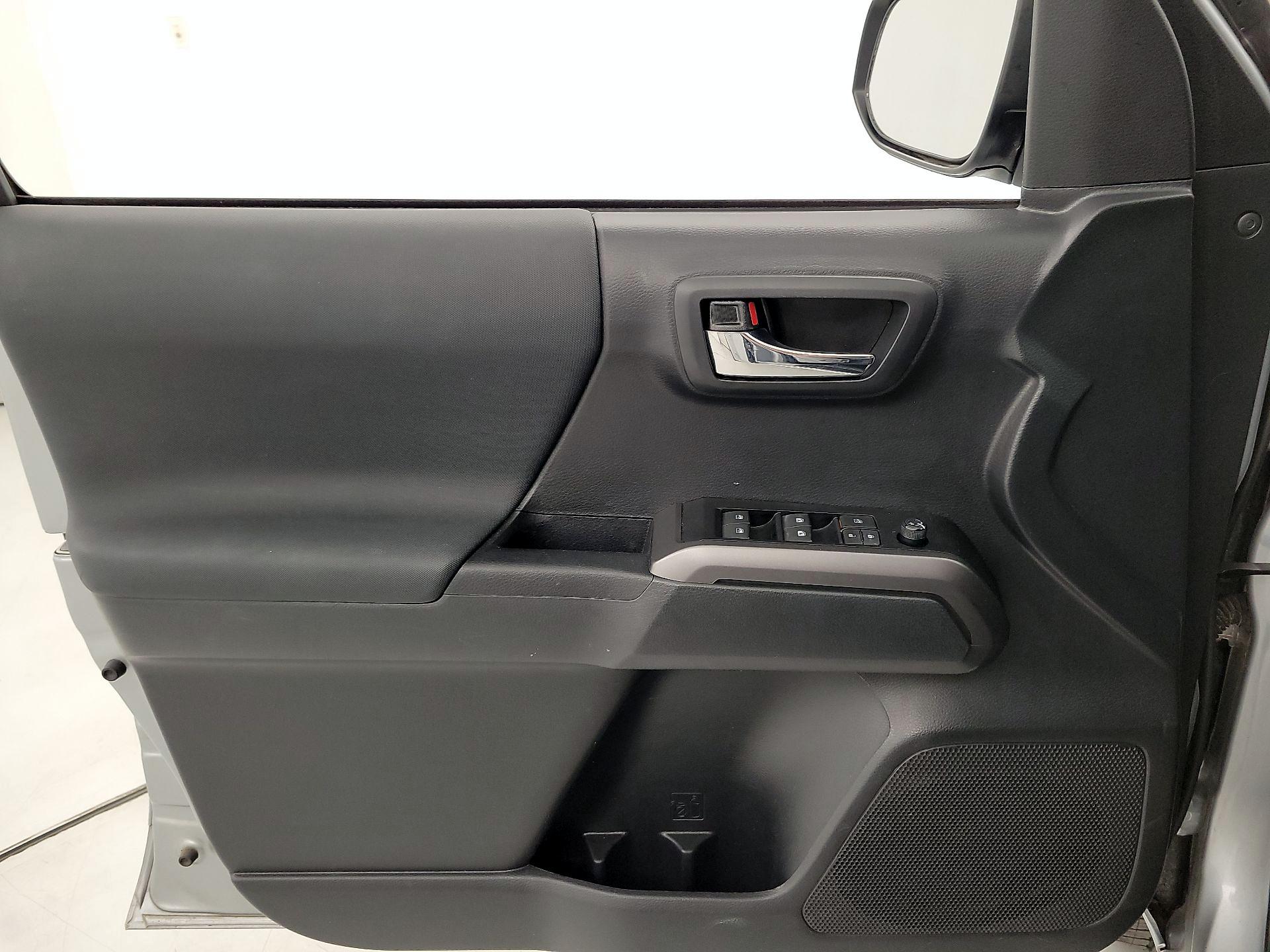 Thumbnail: 2023 Toyota Tacoma - 12